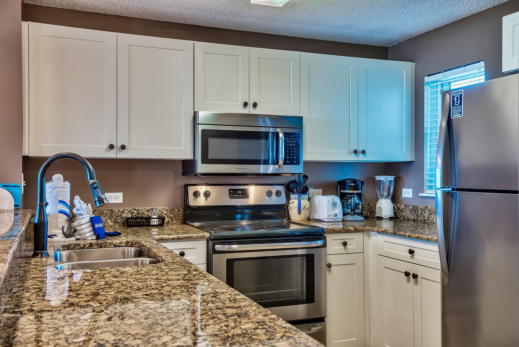 LEEWARD KEY - Residential