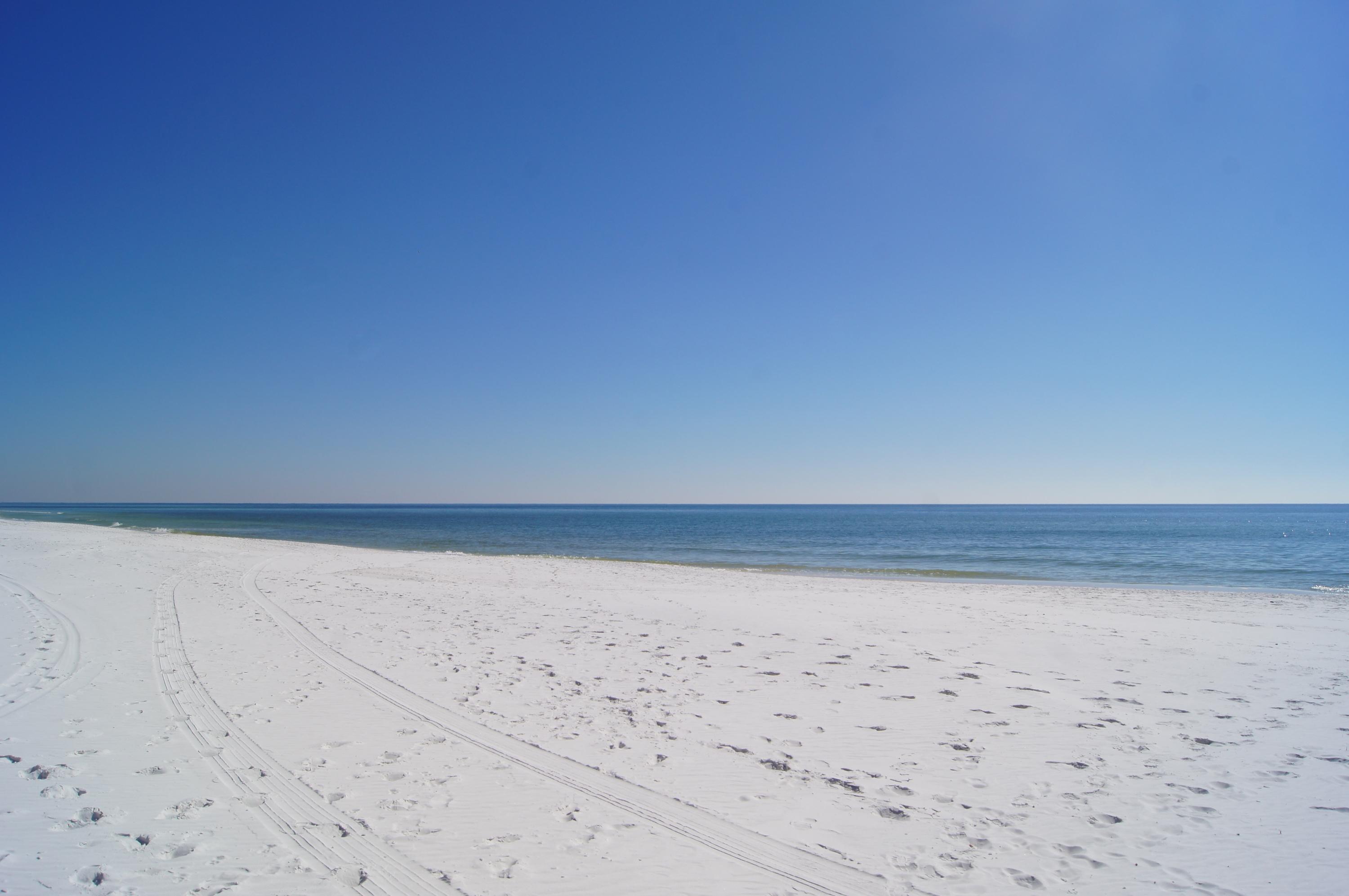 LEEWARD KEY - Residential