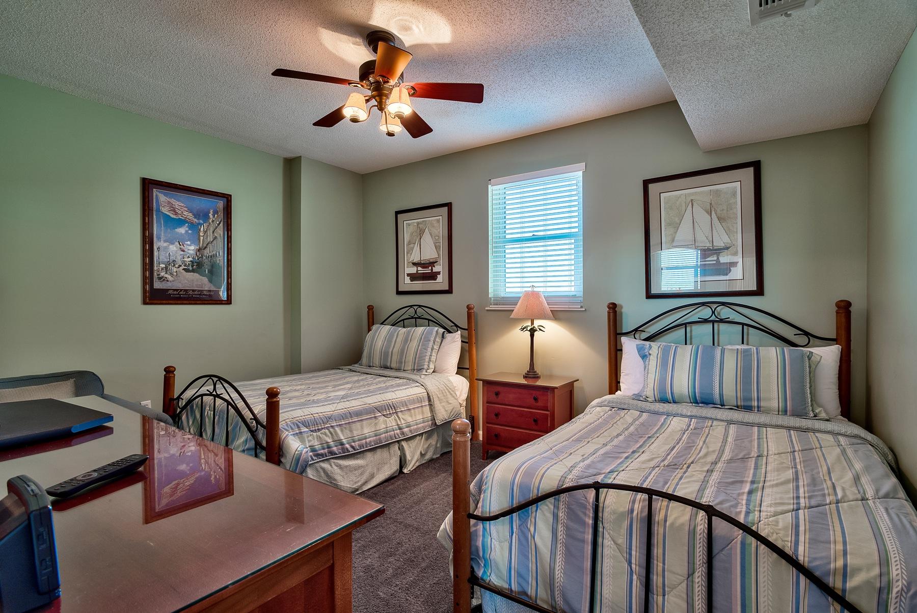 LEEWARD KEY - Residential