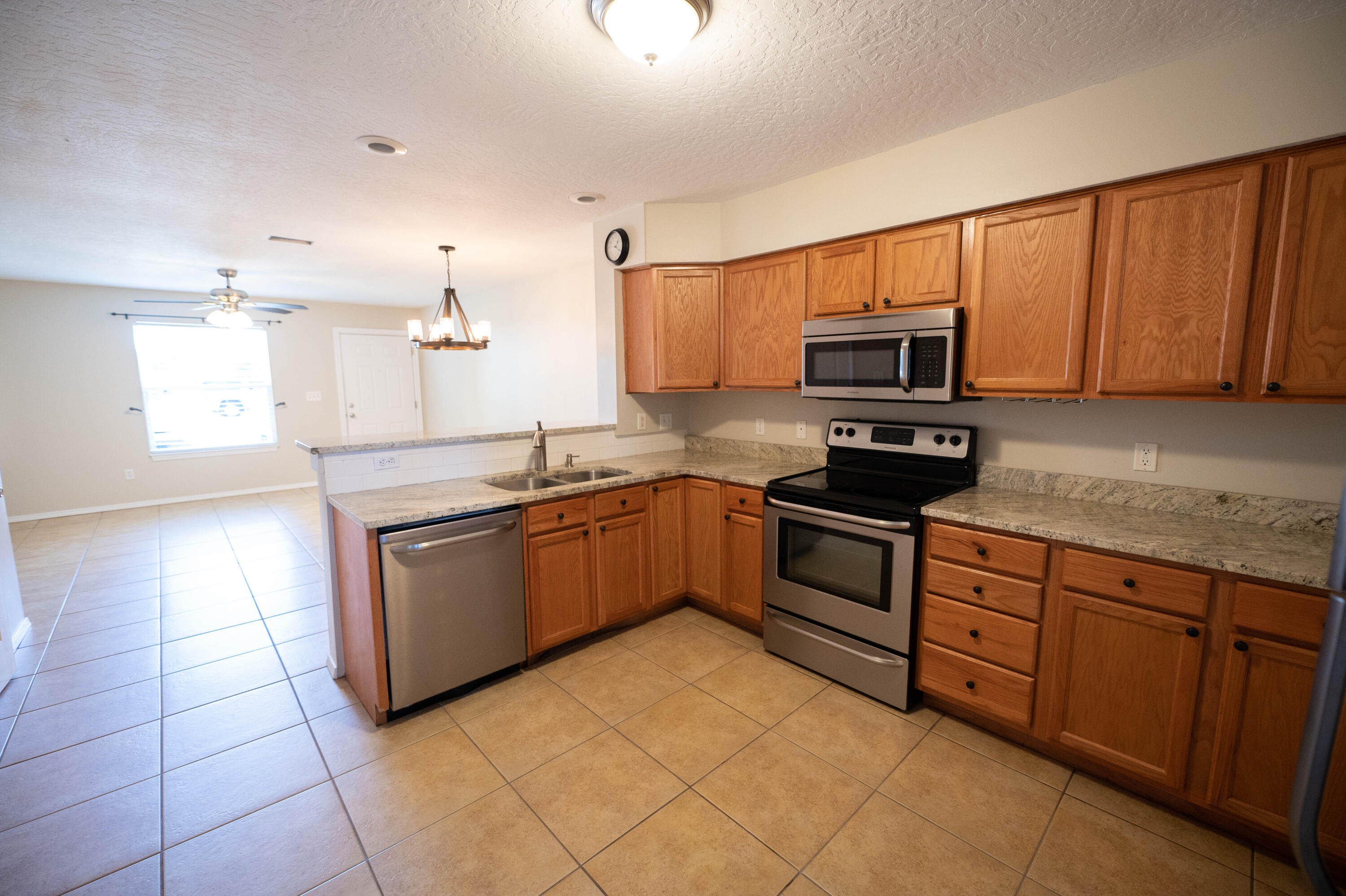 Shay Lin Townhomes - Residential