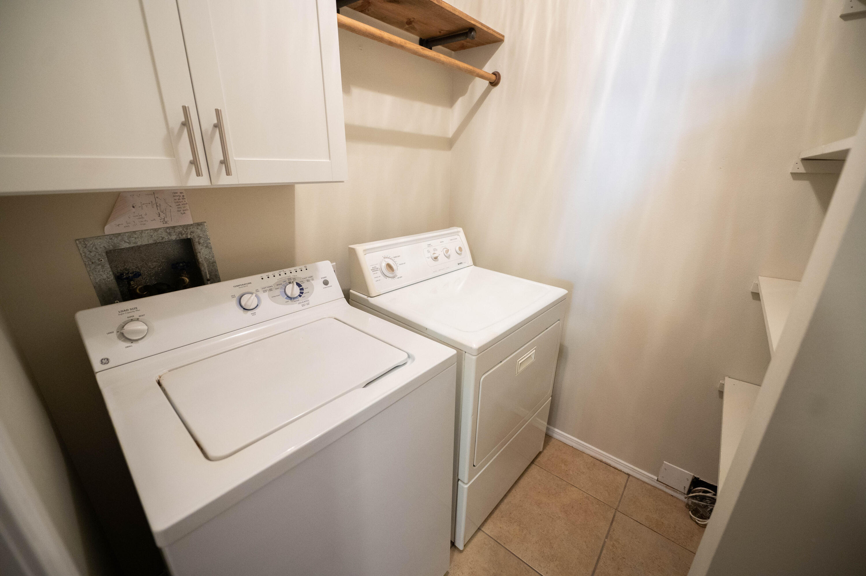 Shay Lin Townhomes - Residential