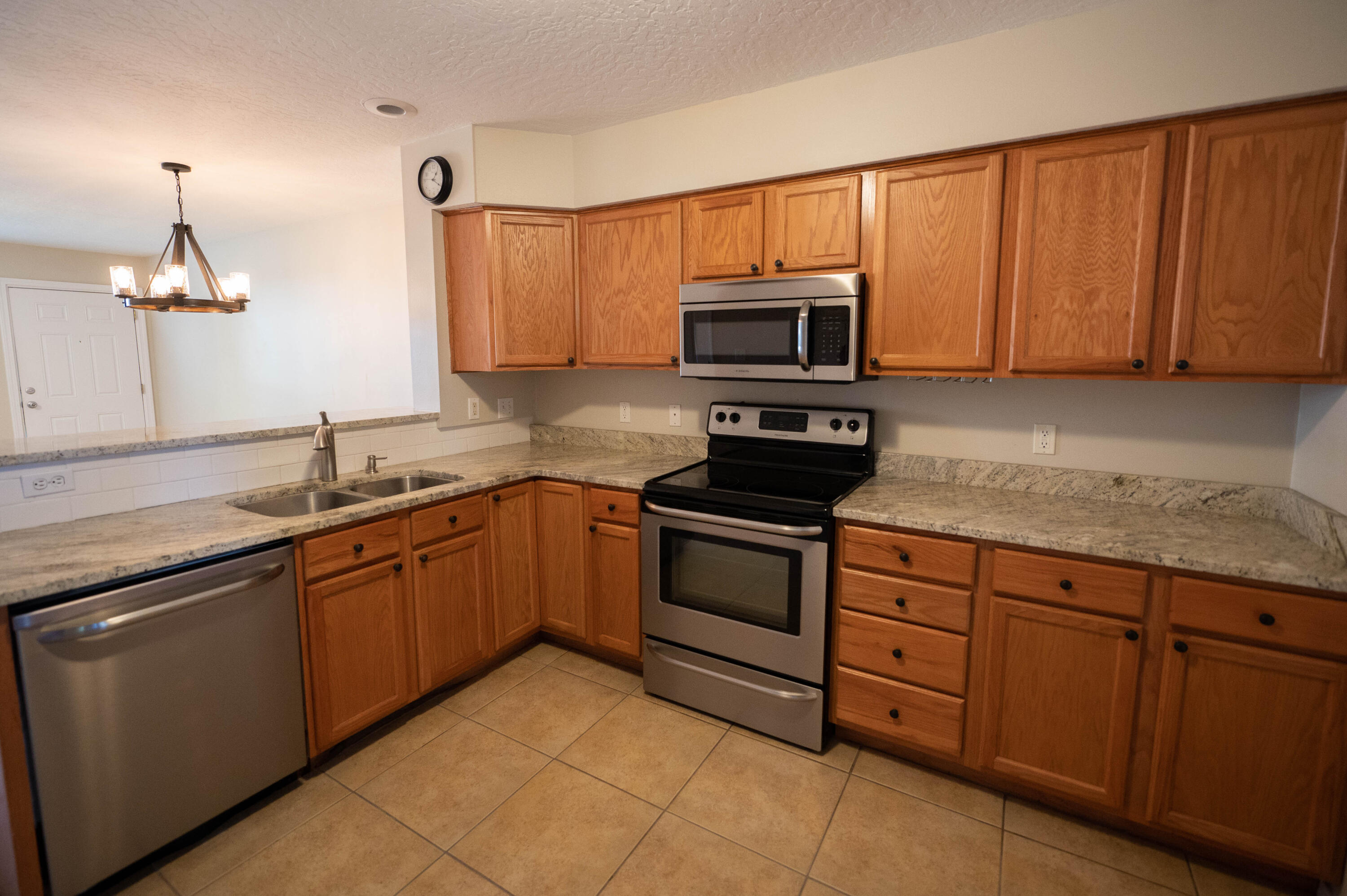 Shay Lin Townhomes - Residential