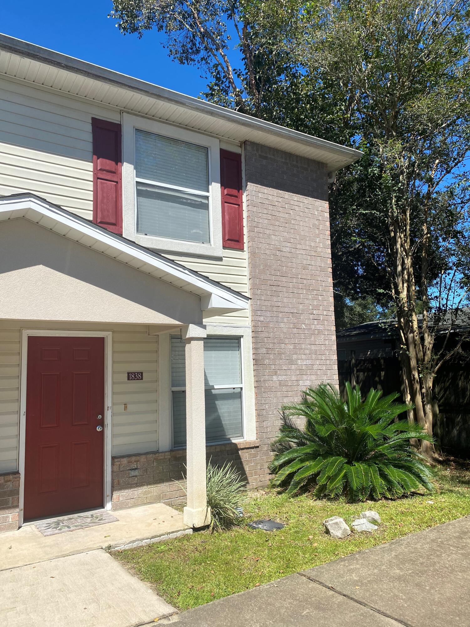 Shay Lin Townhomes - Residential