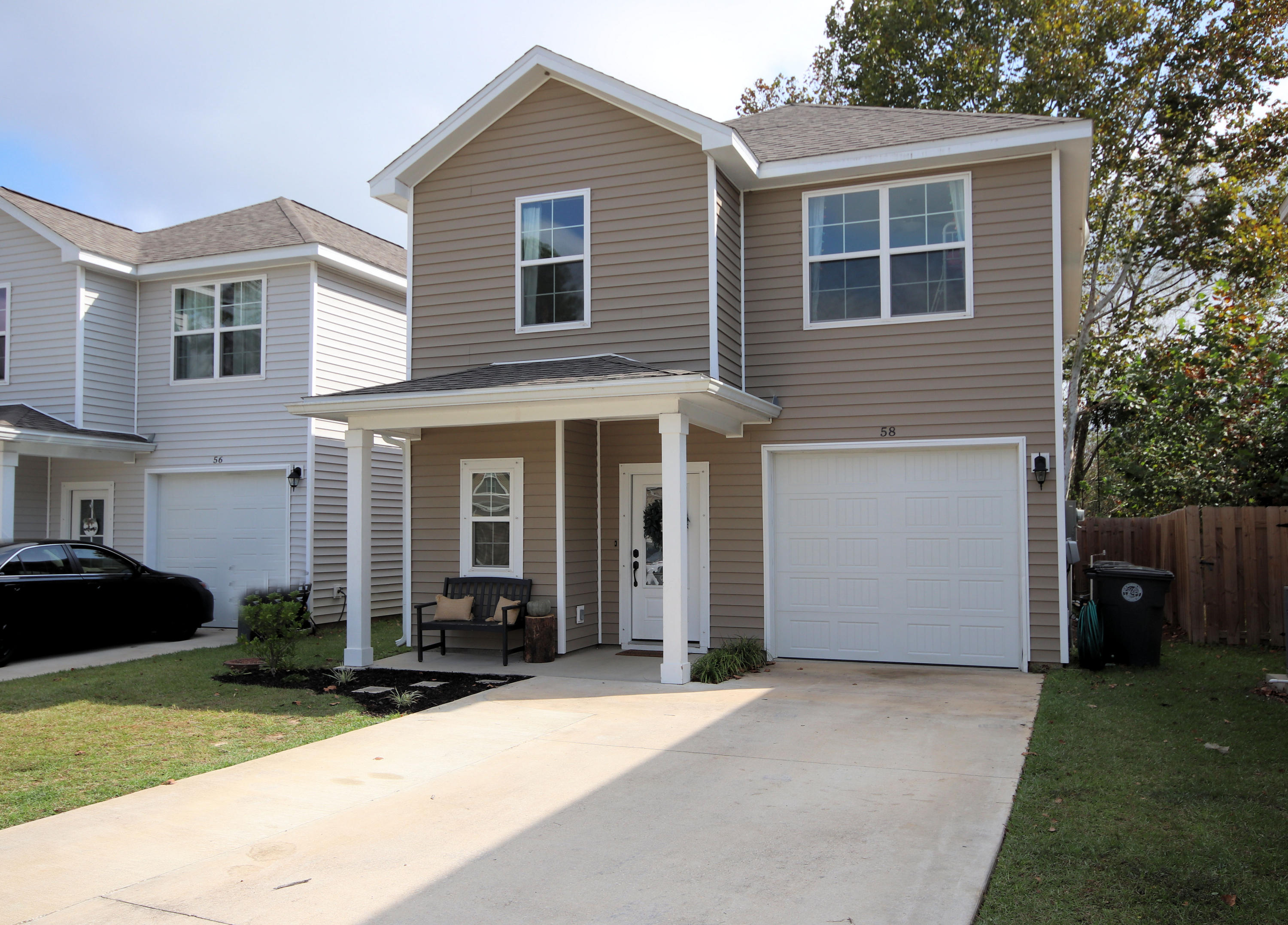 Great opportunity to own this 2 year old 4/3 Contemporary Built by Tidwell Homes. Great floorplan (Peyton Design) Laminate wood flooring in main areas, porcelain tile in wet rooms, bedrooms are carpeted, The kitchen features granite counter tops, plenty of counter and cabinet space. Living room and dining rooms are laid out perfectly for entertaining with access to the backyard. This home is centrally located , 5 min to Eglin AFB east gate, 15 Min to Duke, 30 Min to Hurlburt.15 Minutes to Fort Walton Beach. If your looking for a sign and move in property you just found it.