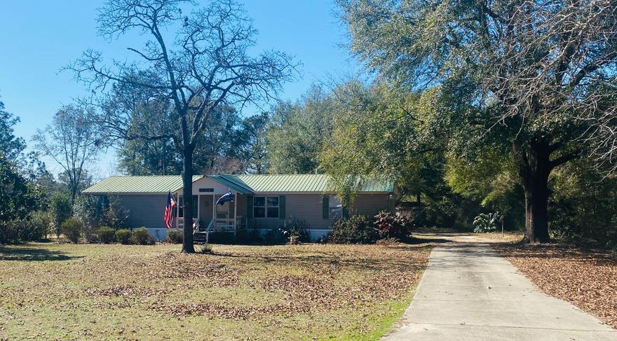 Great home in a great location. 3 beds and 2 baths on 1.5 acres. New HVAC in 2017, home is in great shape and ready for your family or your next investment!