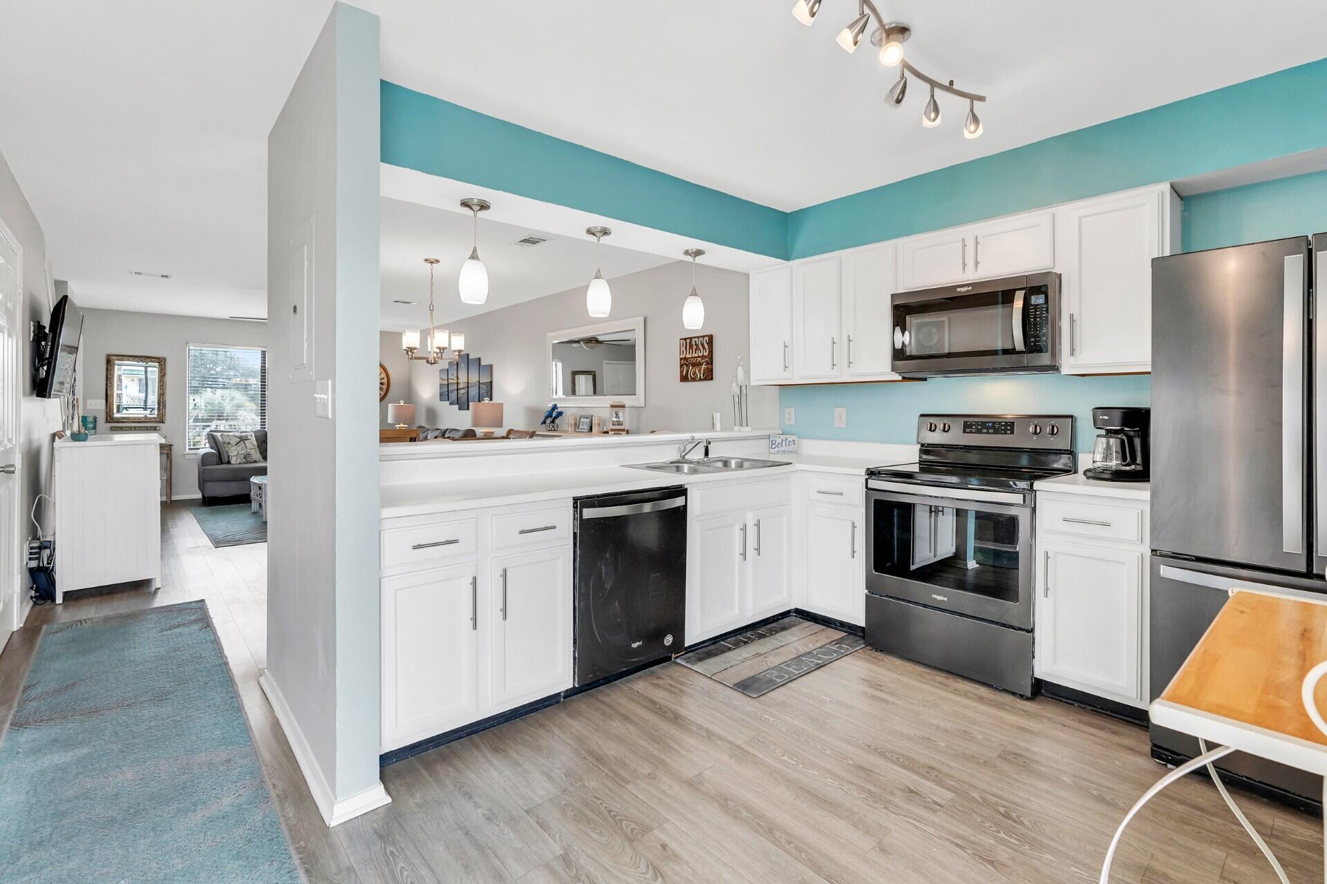SANDPRINTS CONDO - Residential Lease