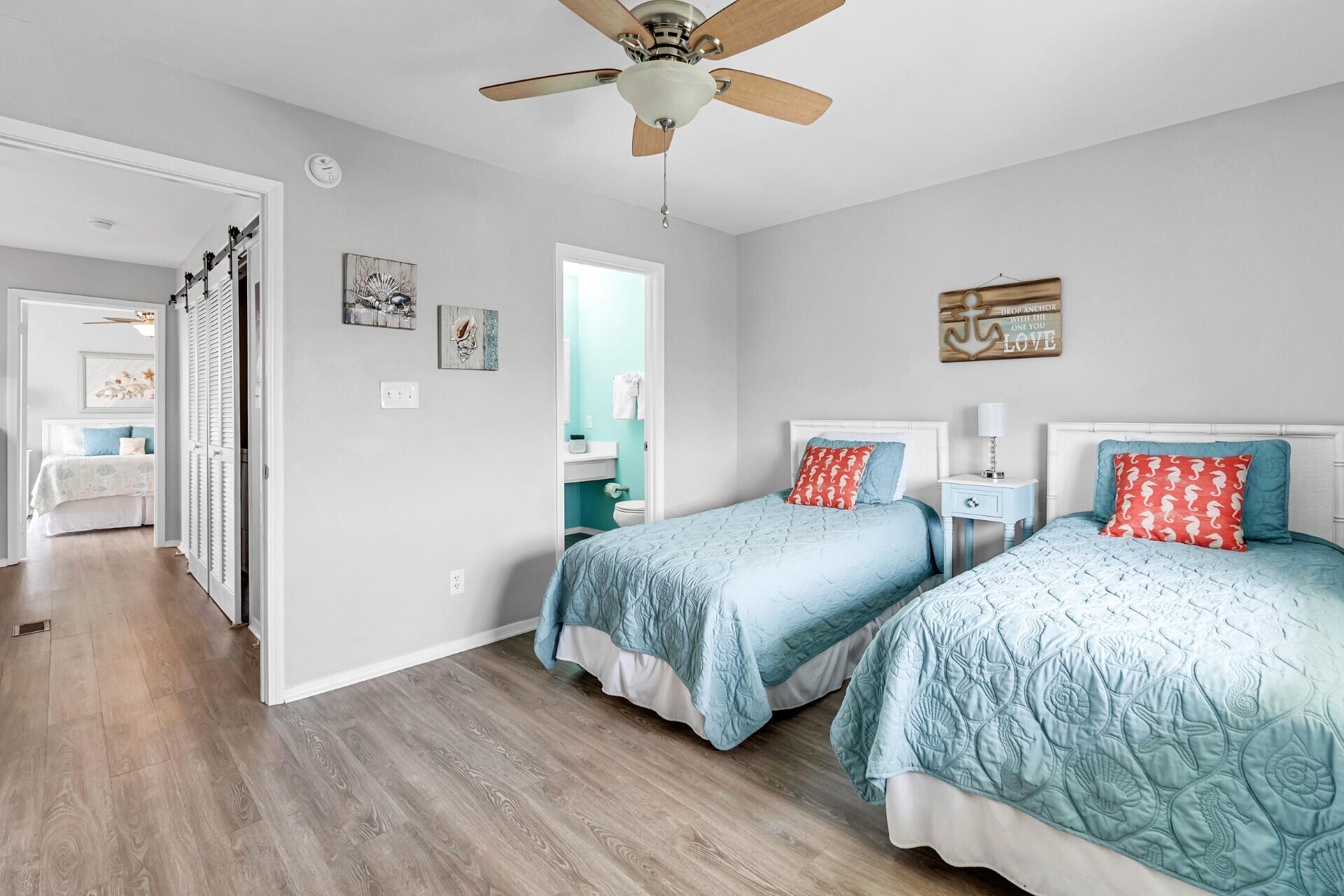 SANDPRINTS CONDO - Residential Lease