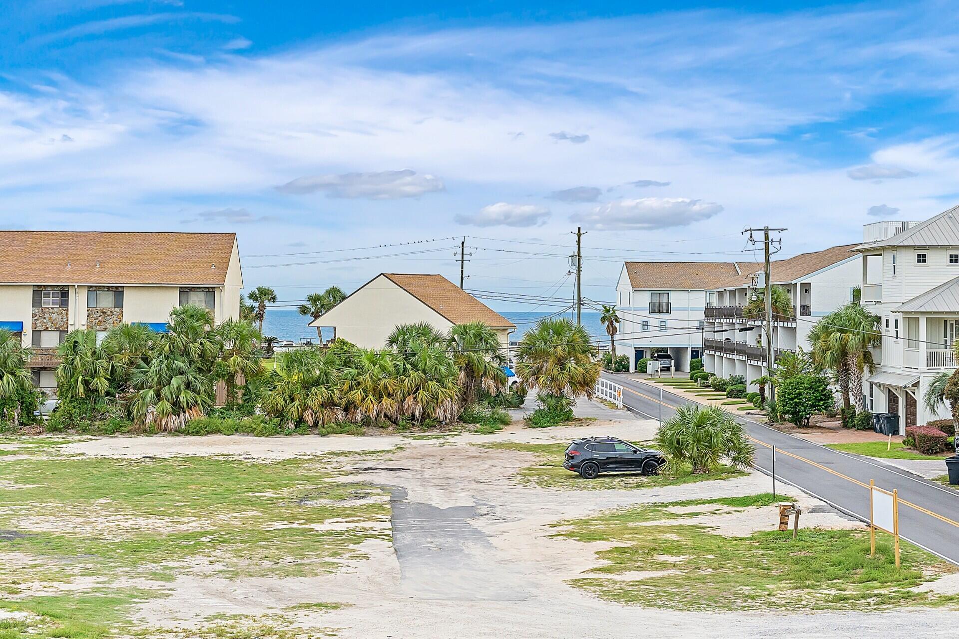 SANDPRINTS CONDO - Residential Lease