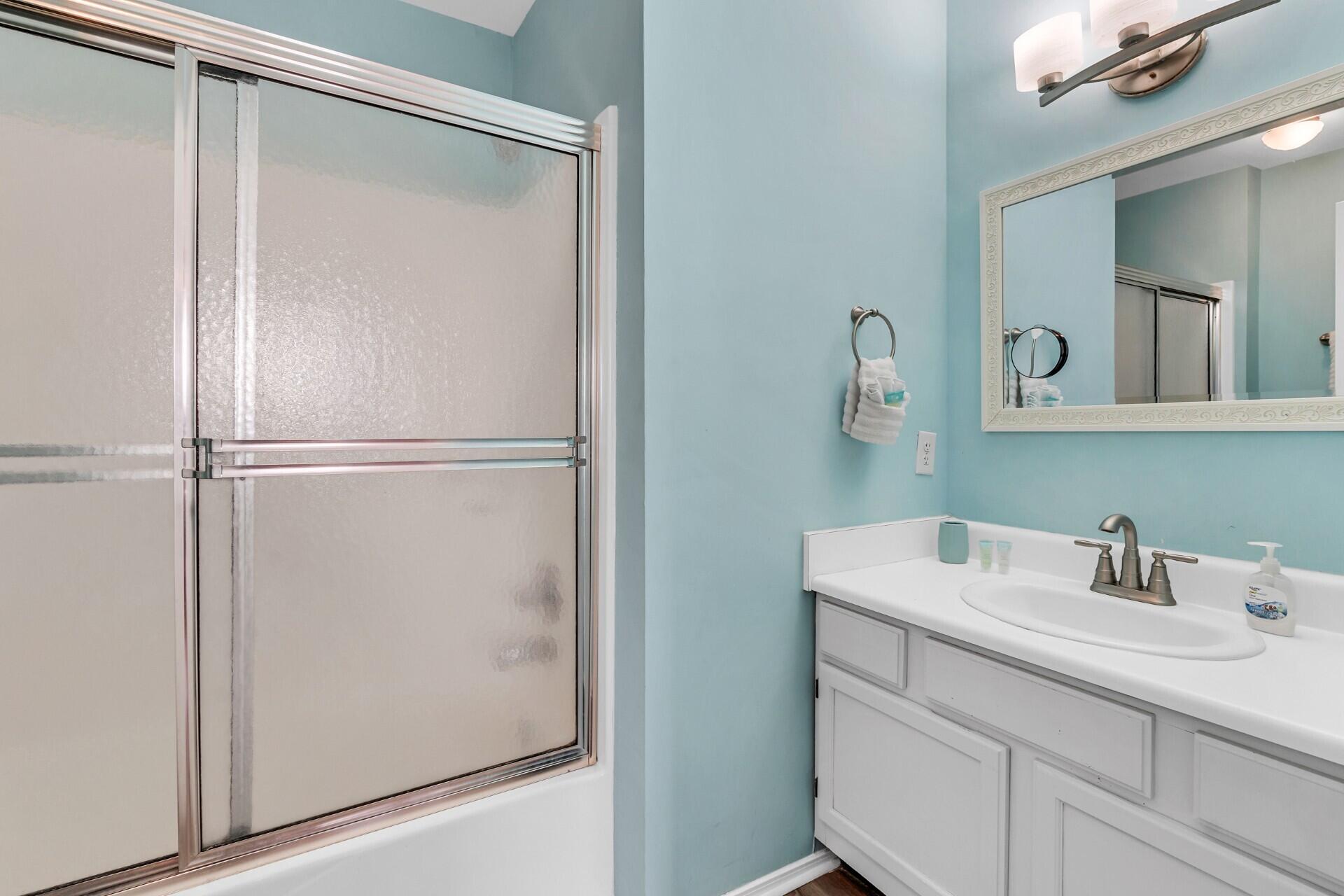SANDPRINTS CONDO - Residential Lease