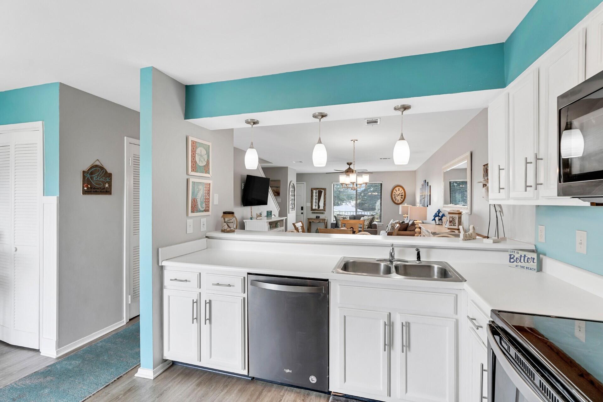 SANDPRINTS CONDO - Residential Lease