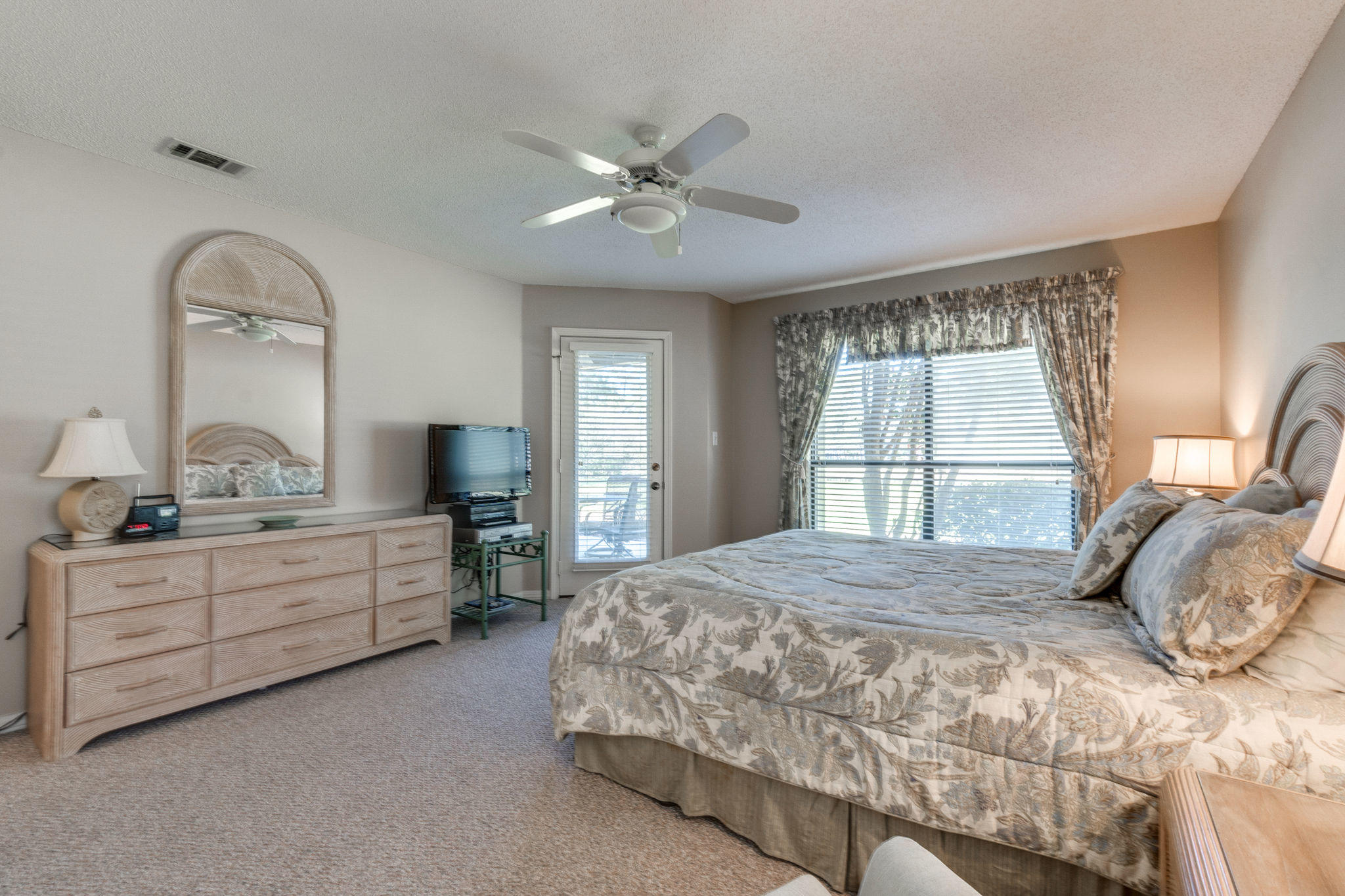 SEASCAPE CONDO phase 8A - Residential