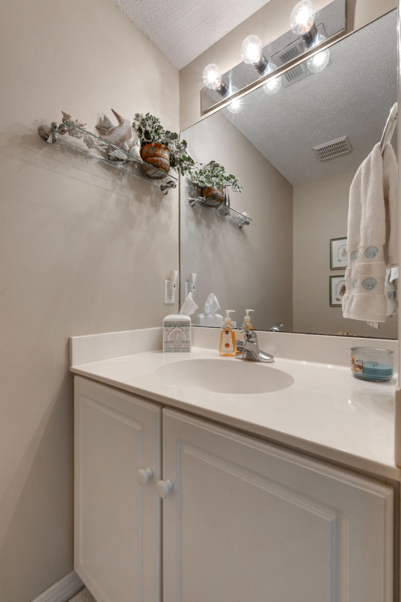 SEASCAPE CONDO phase 8A - Residential