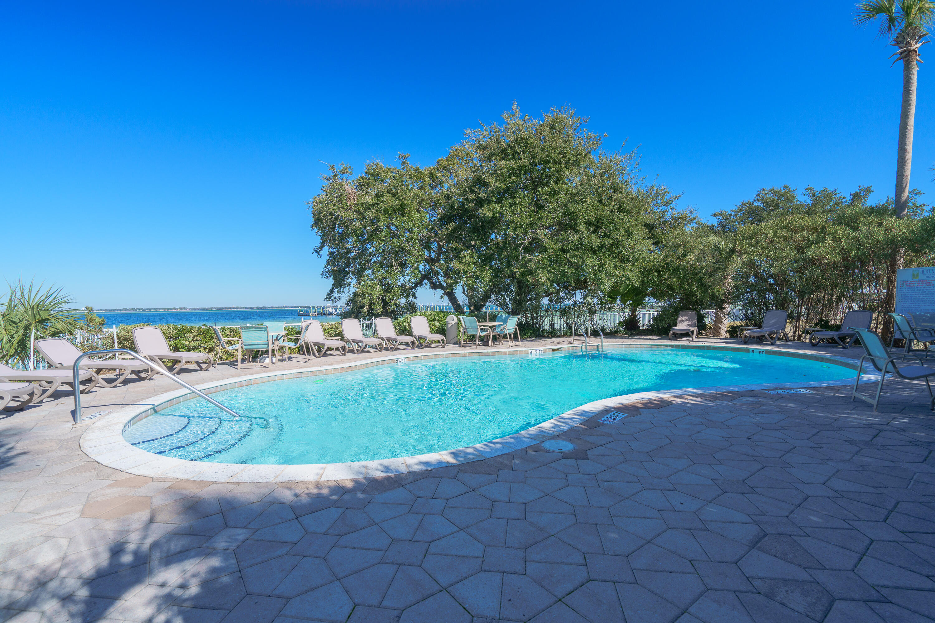 DESTIN WEST HERON - Residential