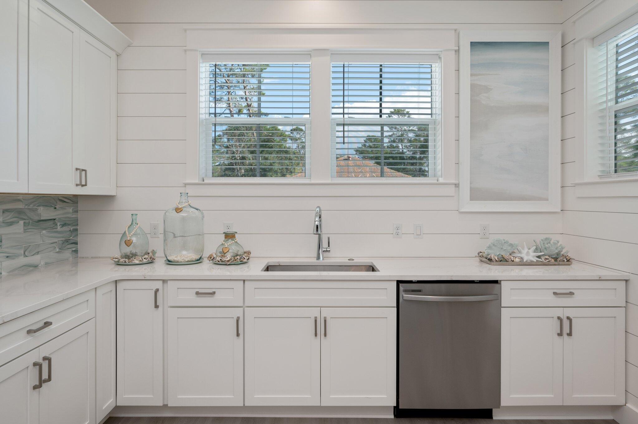 EASTERN LAKE S/D - Residential