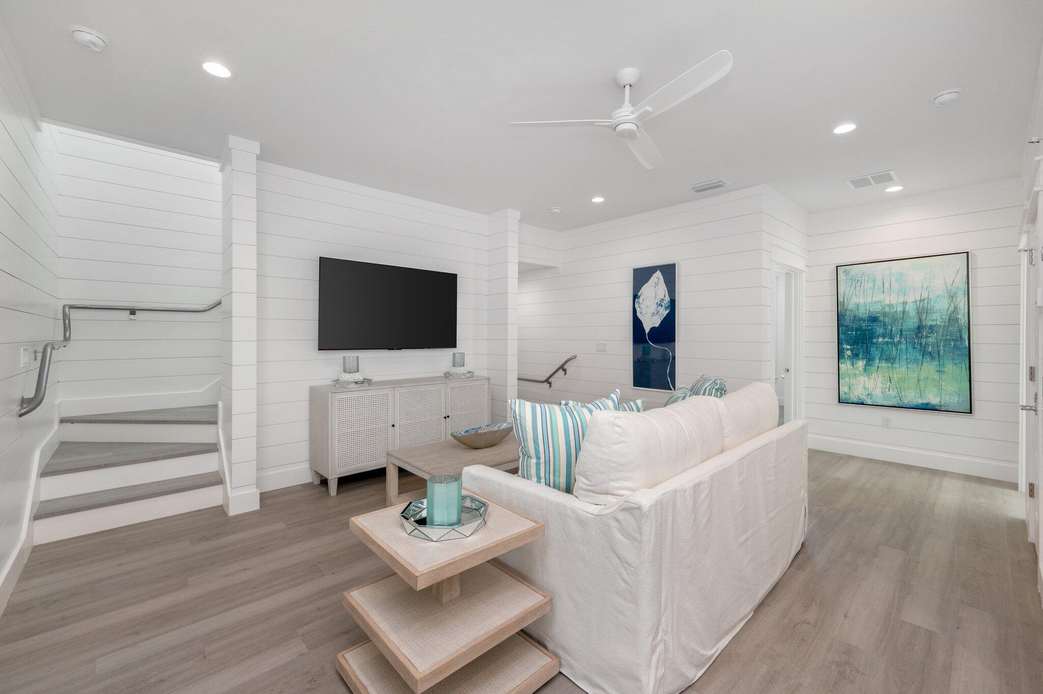 EASTERN LAKE S/D - Residential