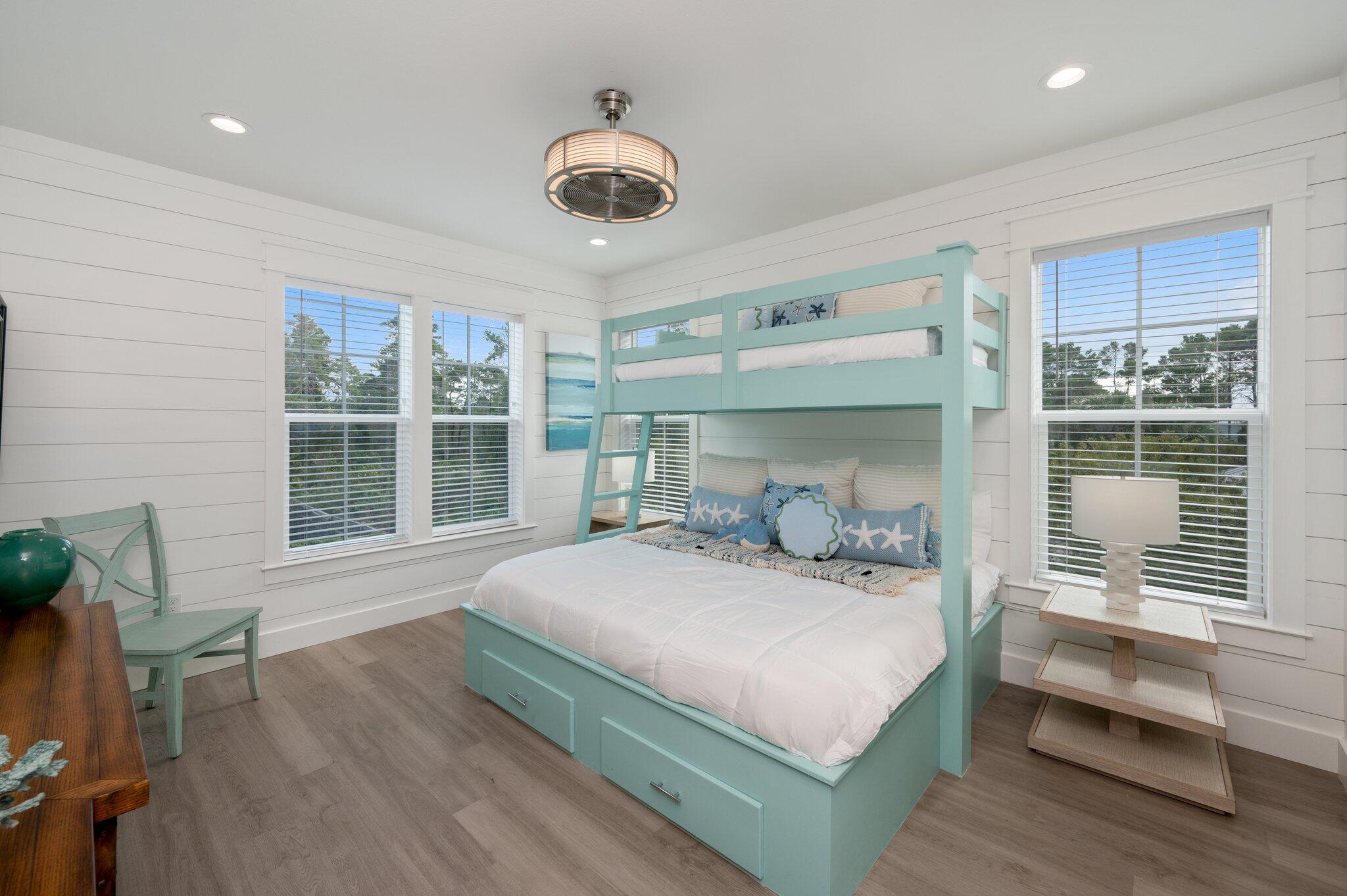 EASTERN LAKE S/D - Residential