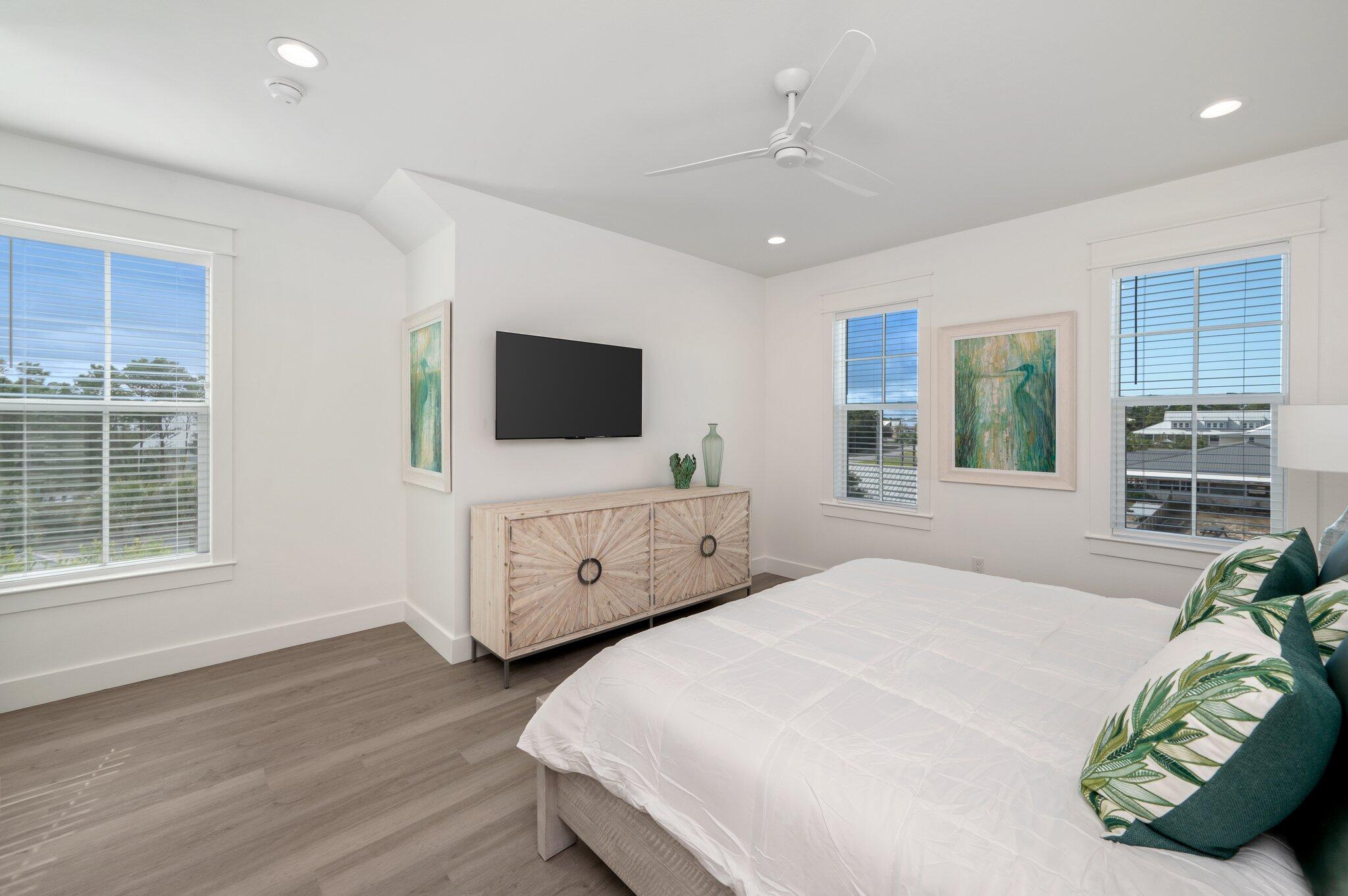 EASTERN LAKE S/D - Residential