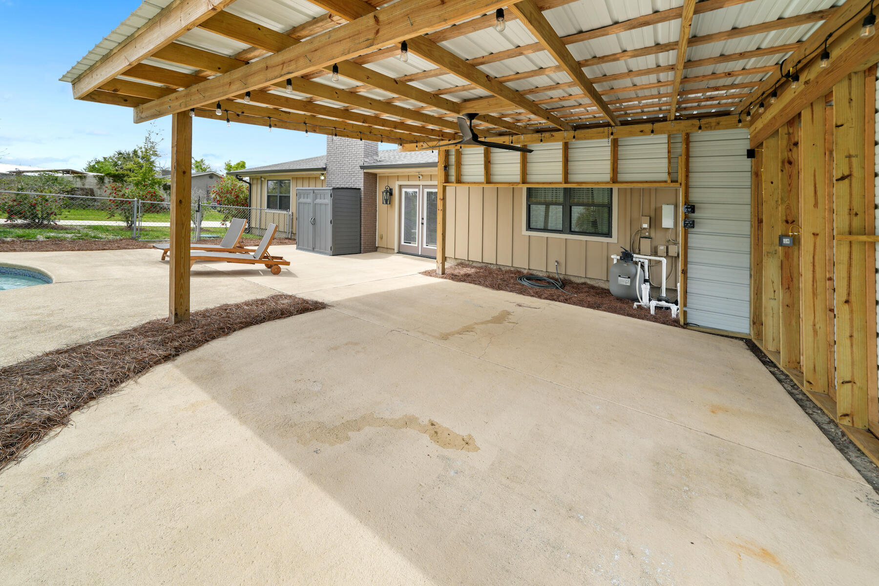 NO RECORDED SUBDIVISION - Residential