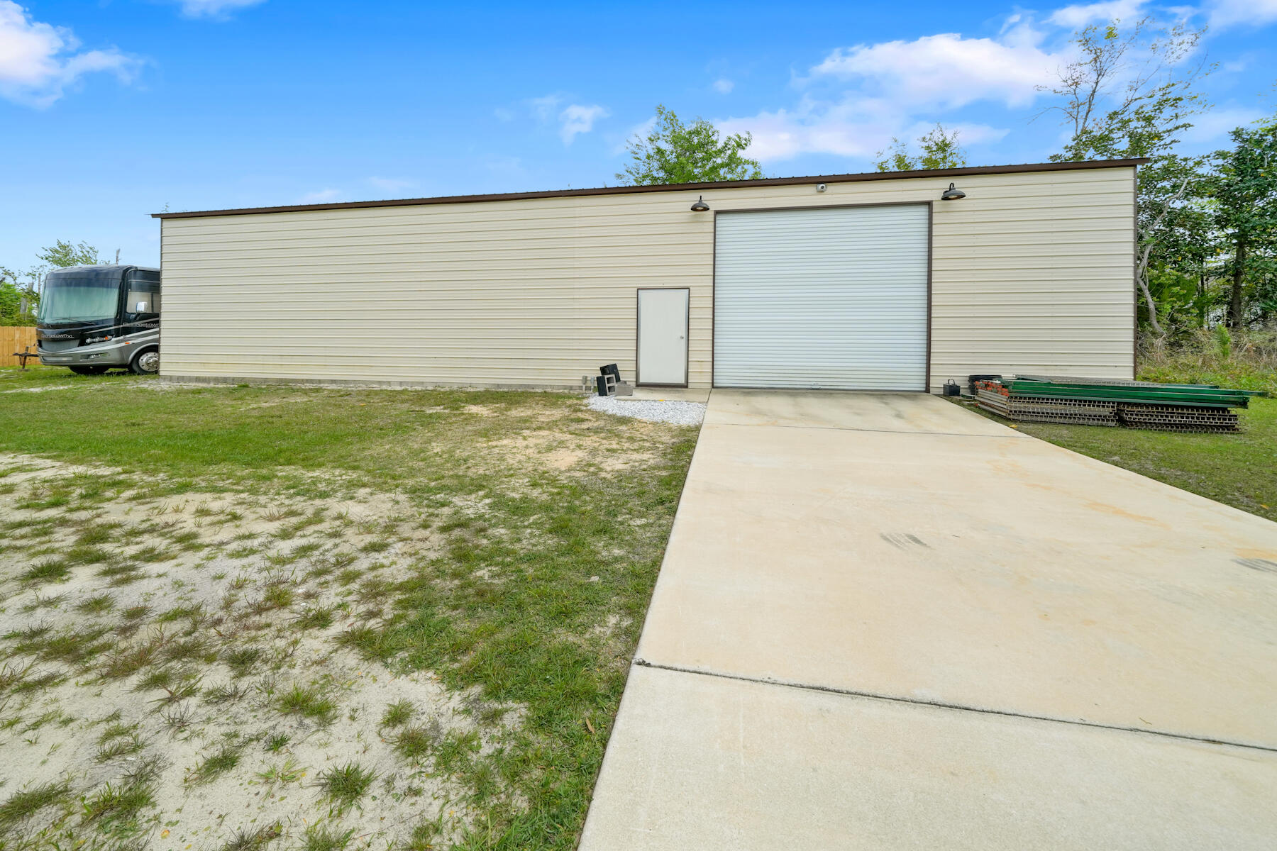 NO RECORDED SUBDIVISION - Residential