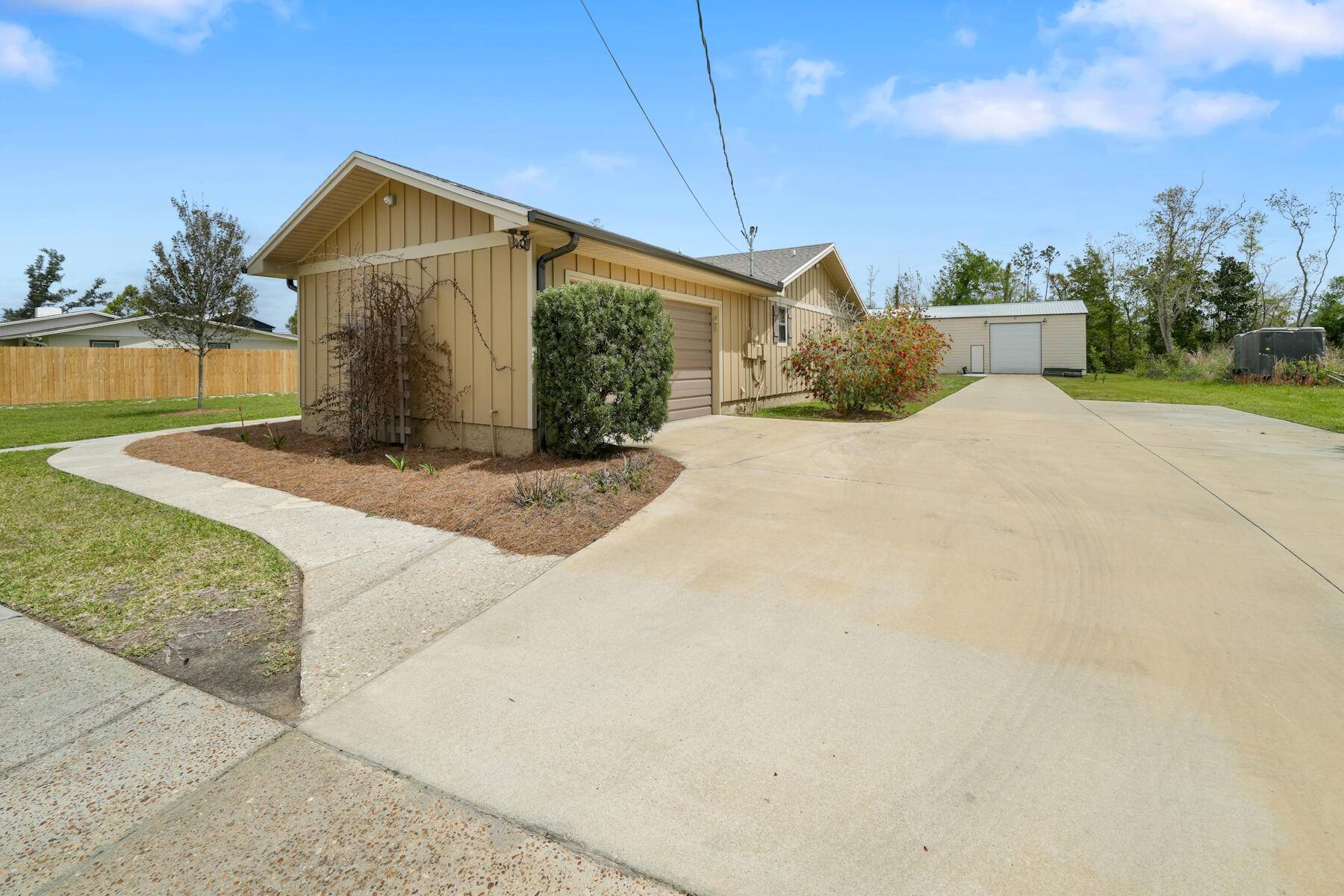 NO RECORDED SUBDIVISION - Residential