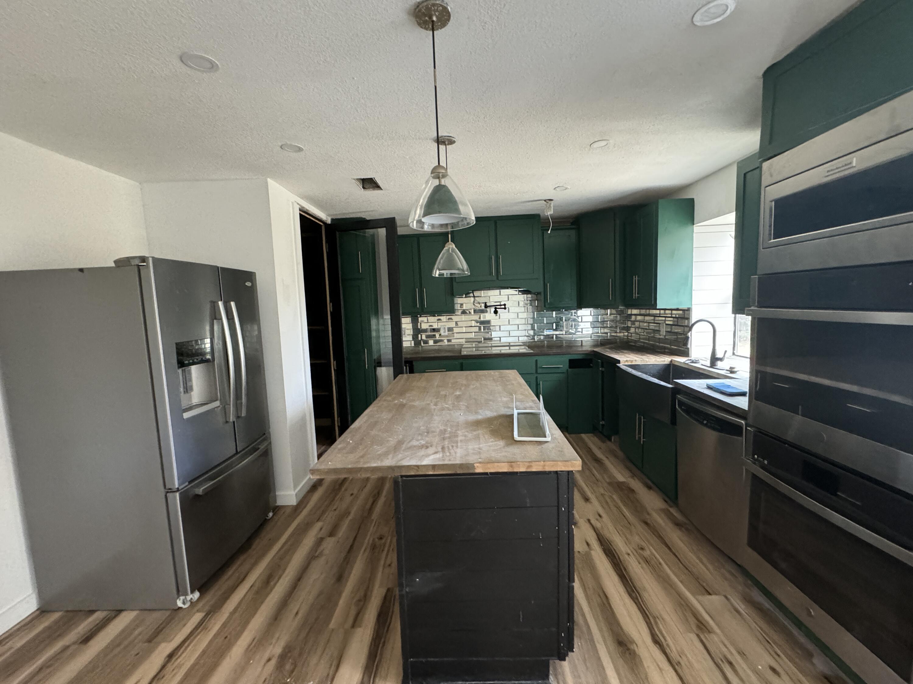 QUIET WOOD 1ST ADD - Residential