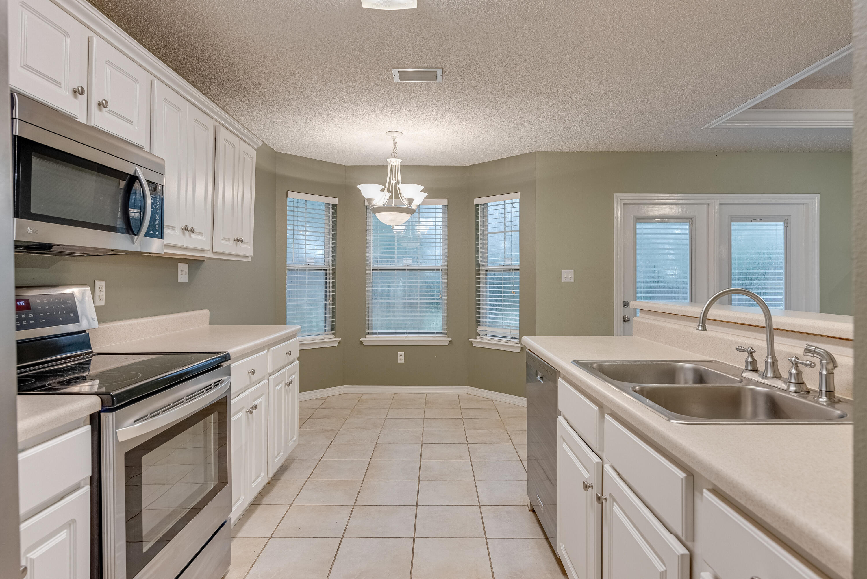 OAK PARK ESTATES - Residential