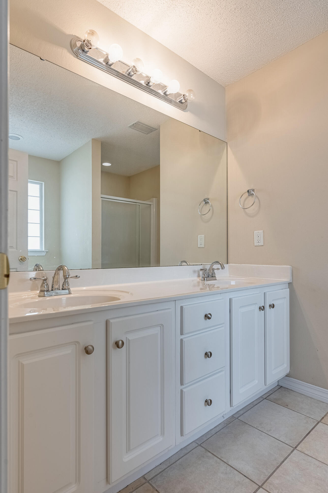 OAK PARK ESTATES - Residential