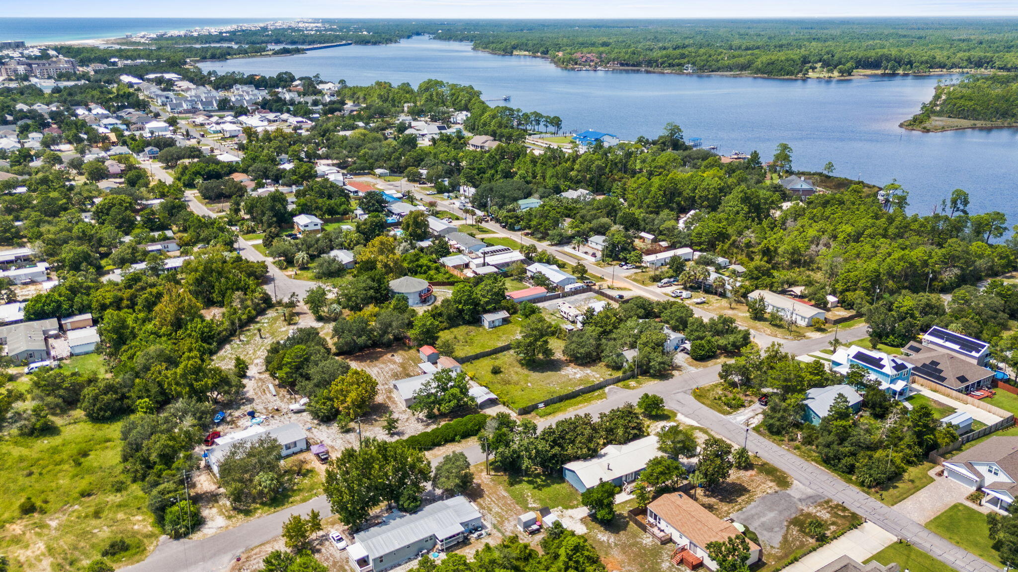 NO RECORDED SUBDIVISION - Land