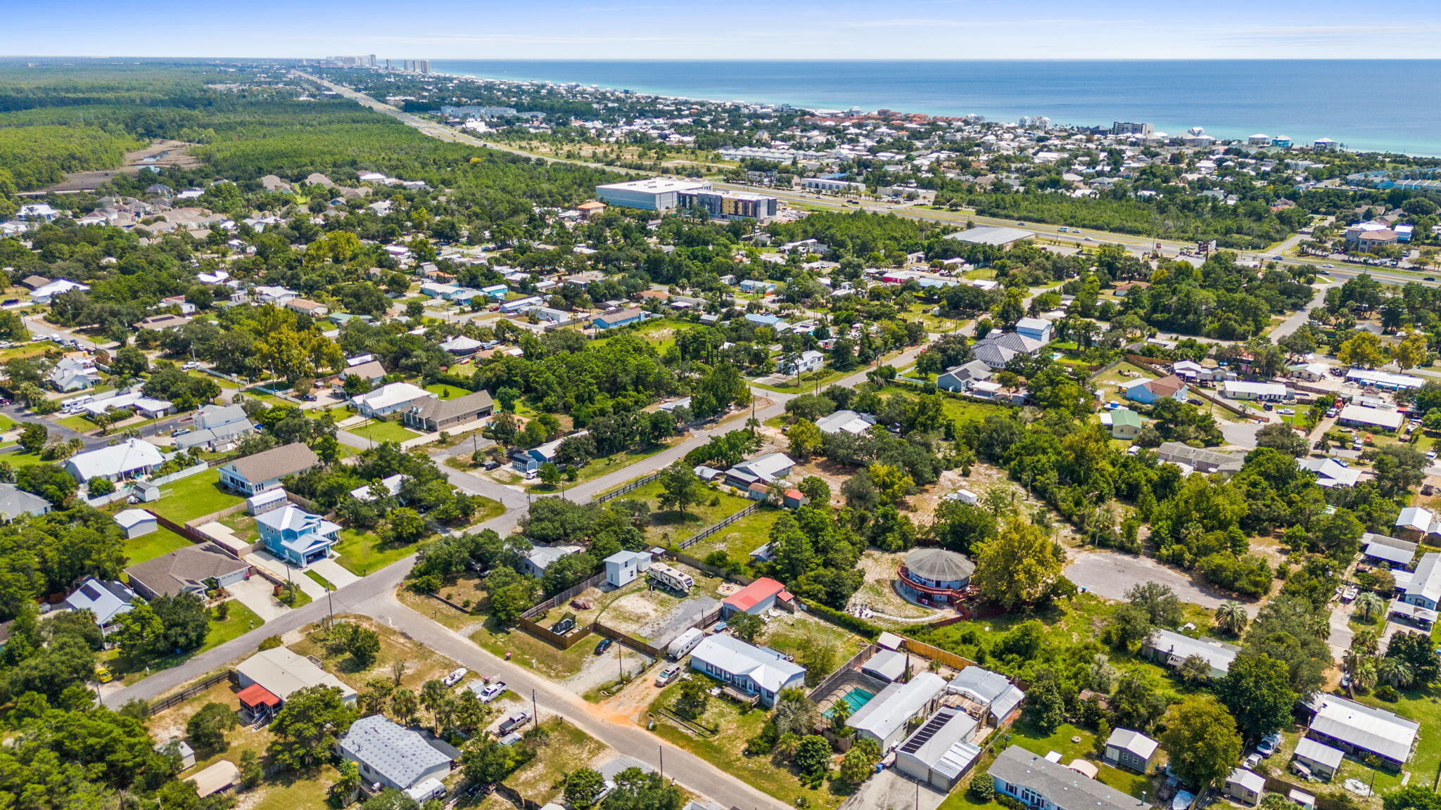 NO RECORDED SUBDIVISION - Land