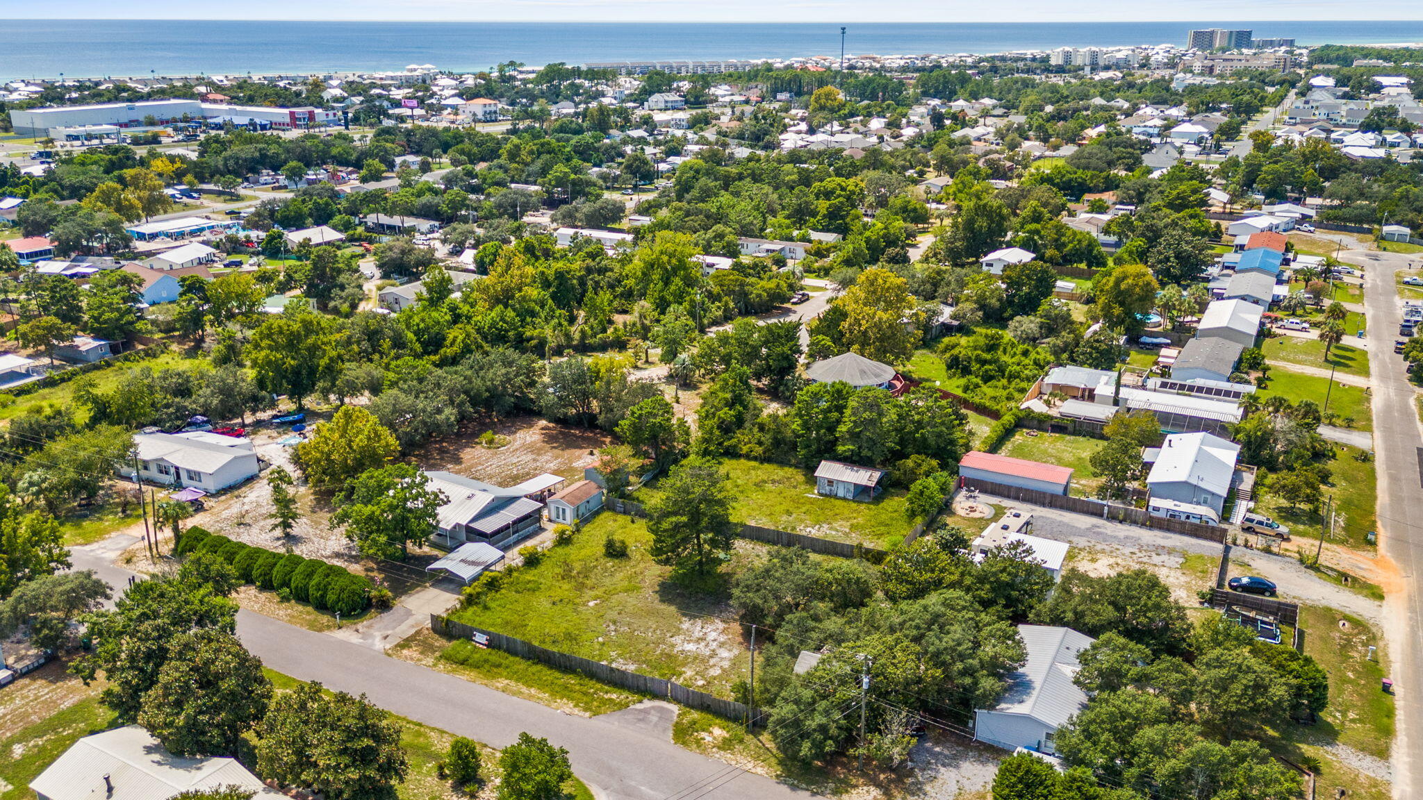 NO RECORDED SUBDIVISION - Land