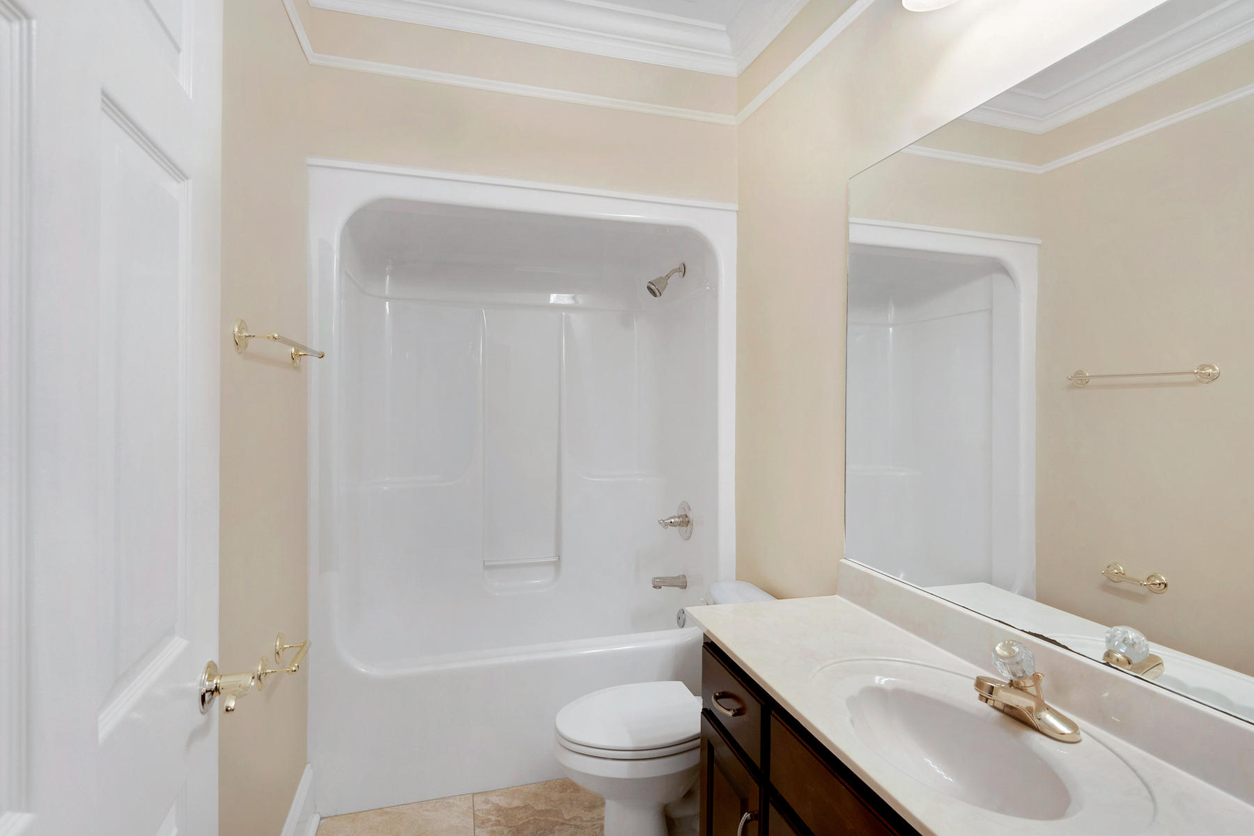 THE SOUND CONDOMINIUM - Residential