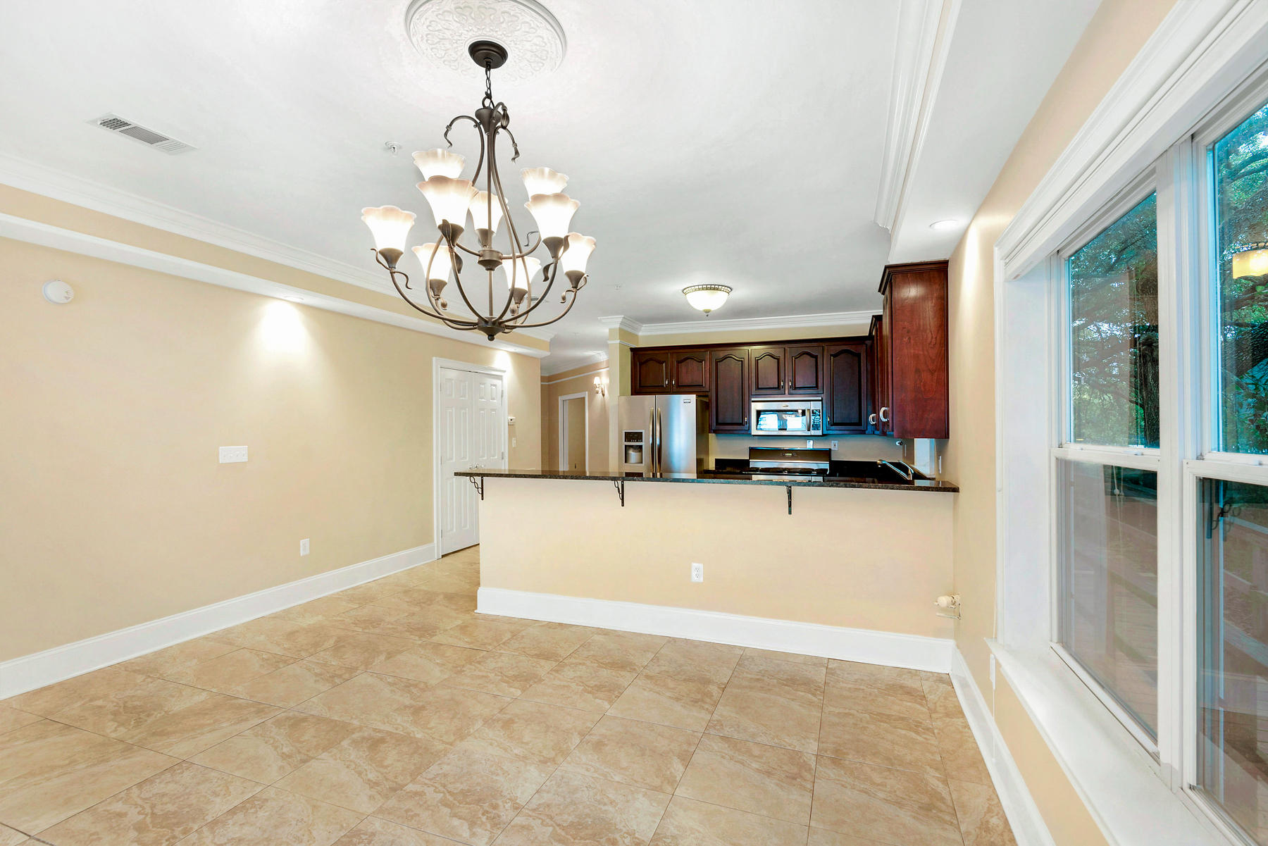 THE SOUND CONDOMINIUM - Residential