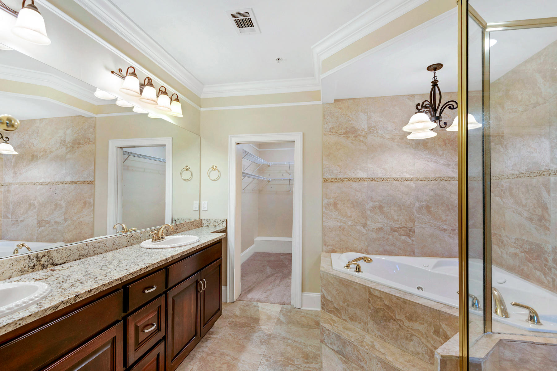 THE SOUND CONDOMINIUM - Residential