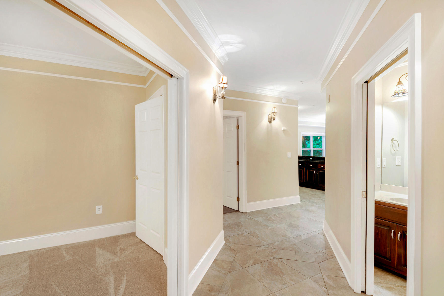 THE SOUND CONDOMINIUM - Residential