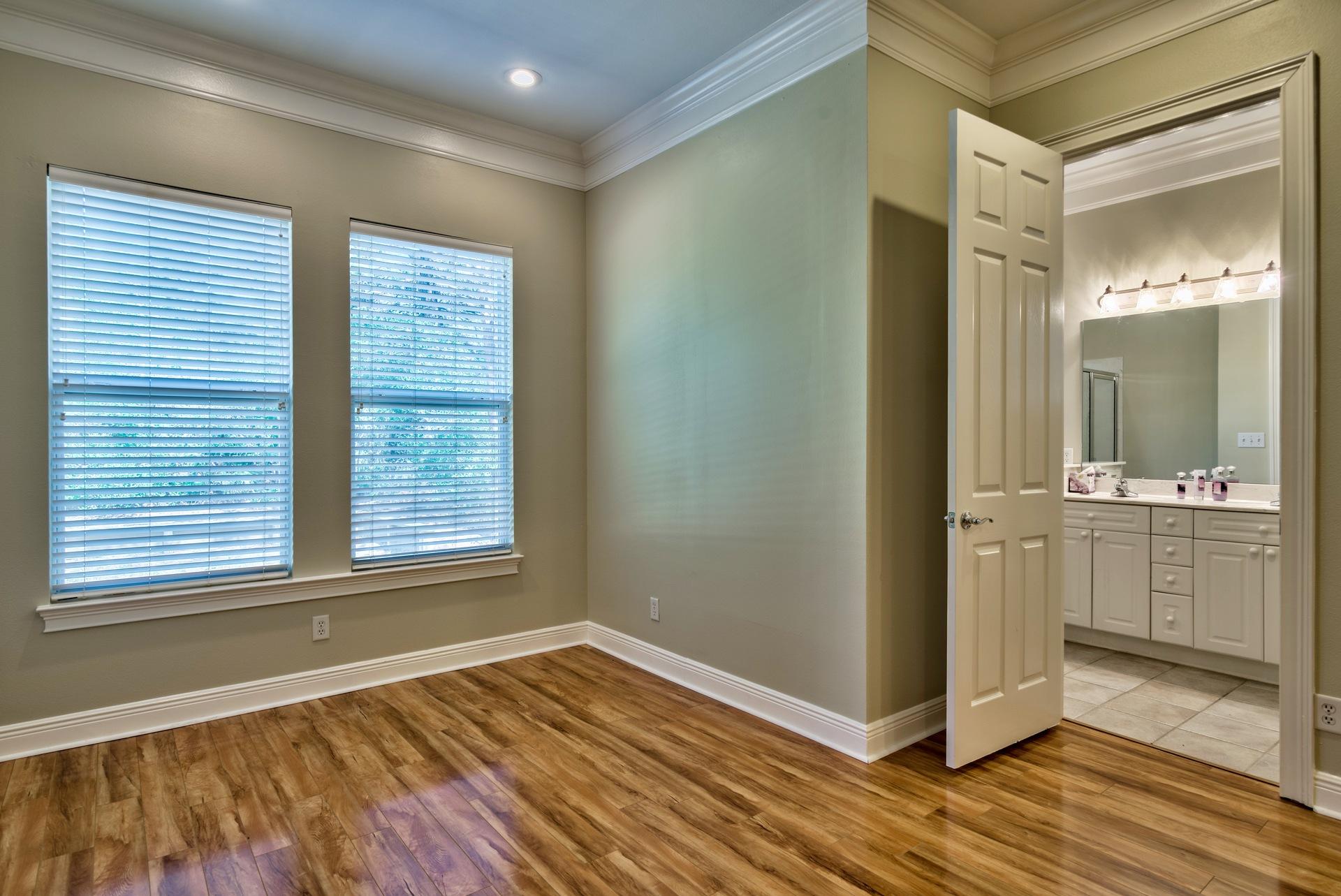 FAIRWAY VILLAS - Residential