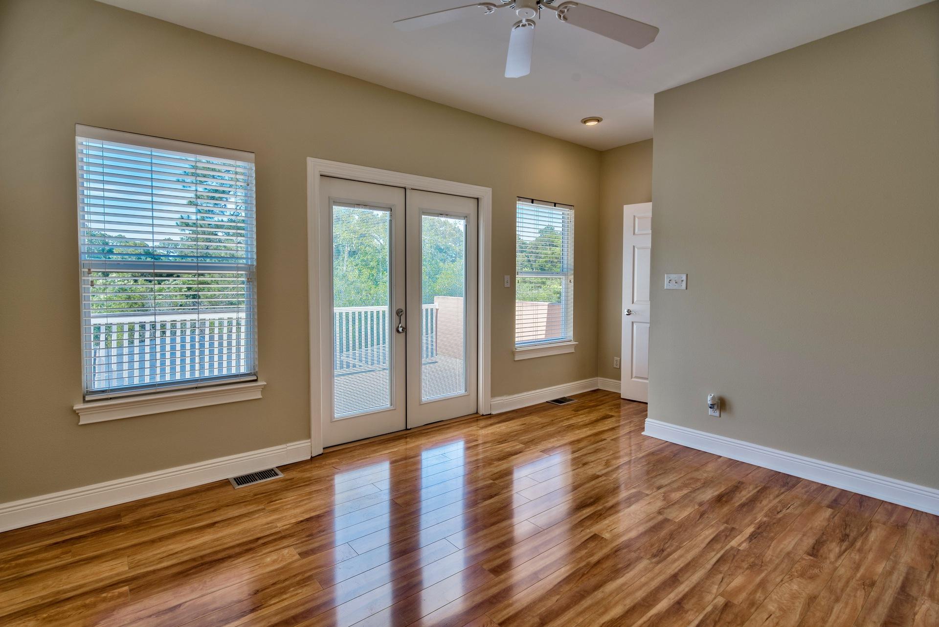 FAIRWAY VILLAS - Residential