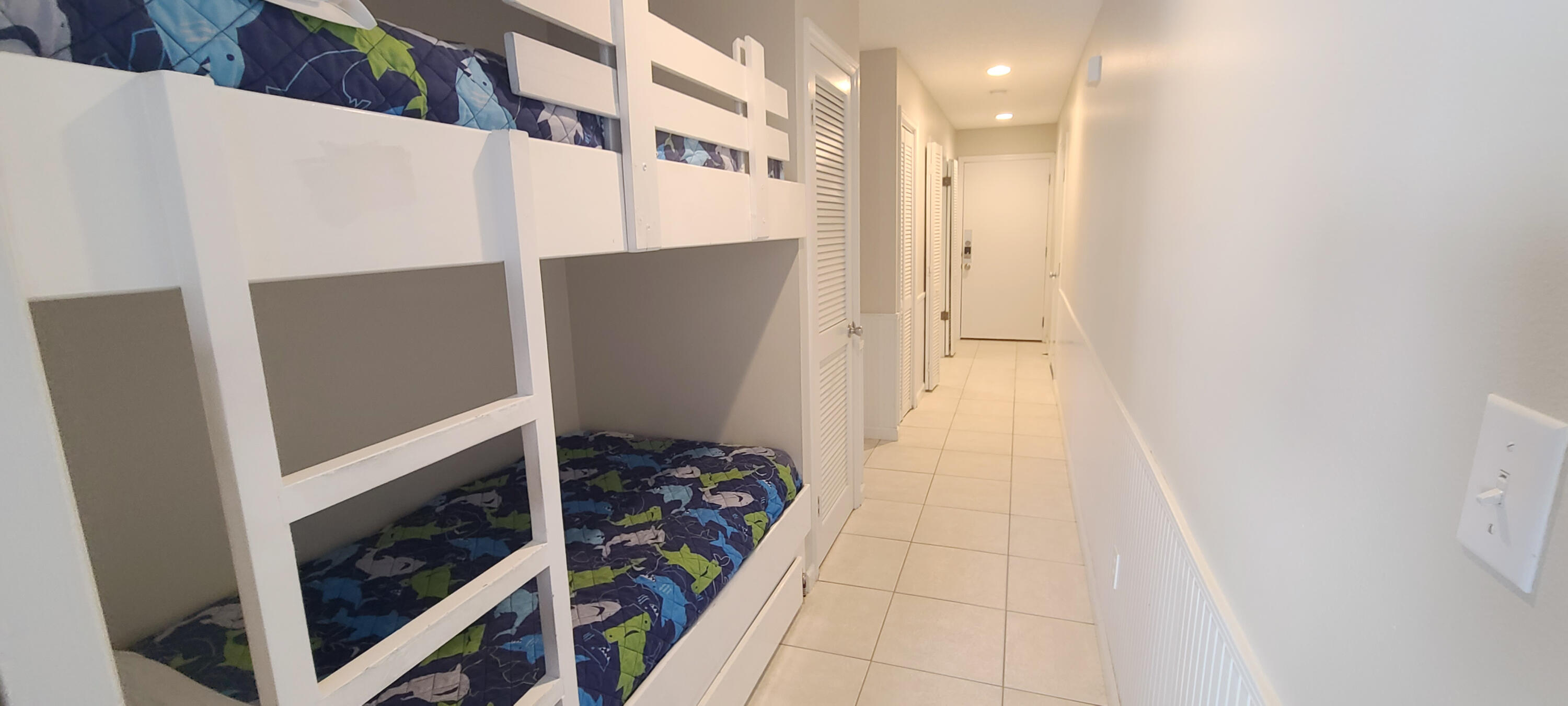 SUMMERSPELL CONDO - Residential