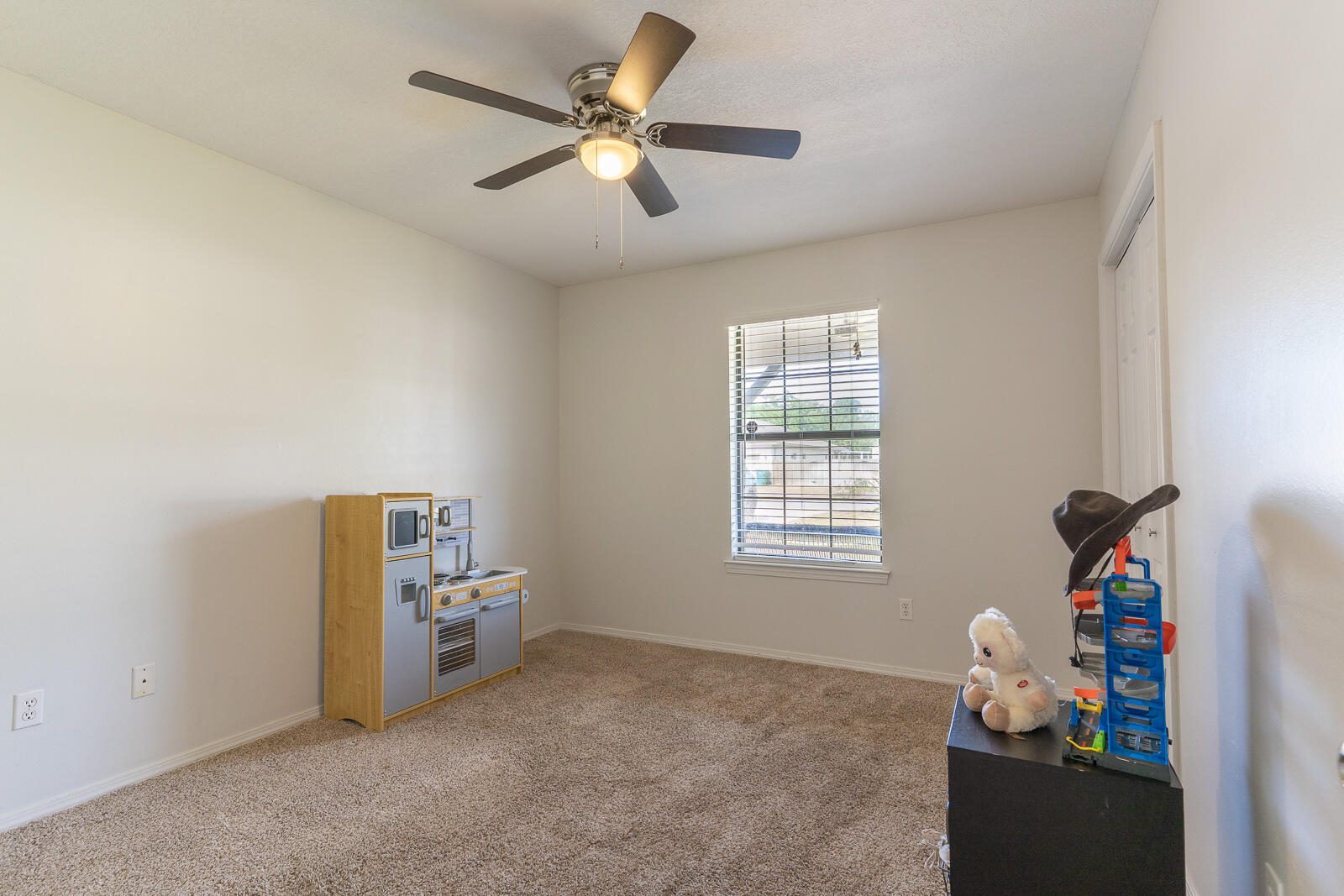 WYNNEHAVEN BEACH ESTATES - Residential