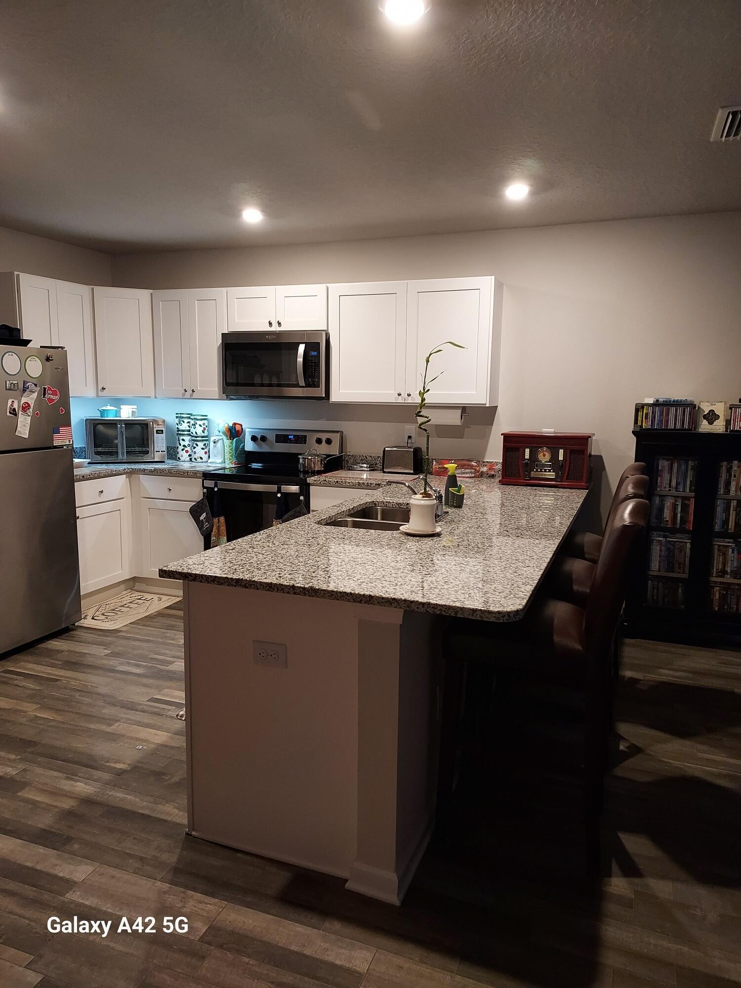 SAWMILL COURT - Residential