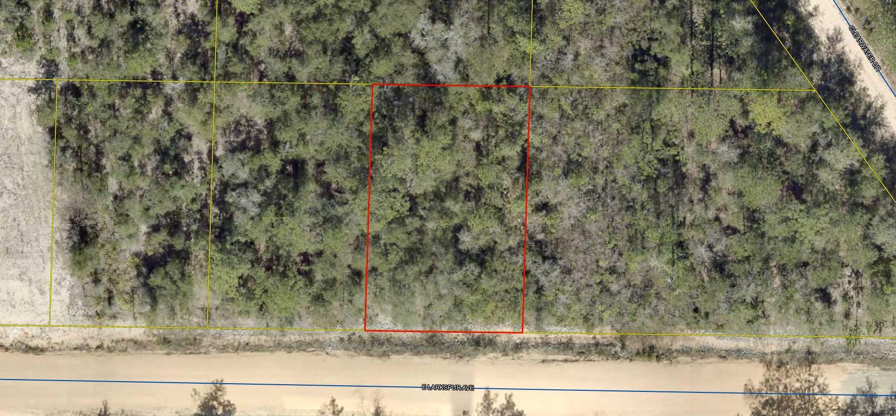 Looking for a mobile home lot or lot to build your dream home, then this lot fits the 'bill'! Appx. 10 minutes from Hwy 285 S and Hwy 90 at Mossy Head. South Walton Beach are appx. 40 minutes, Crestview appx. 15 minutes. Lot size is 80'x125' lot. Survey is being ordered.