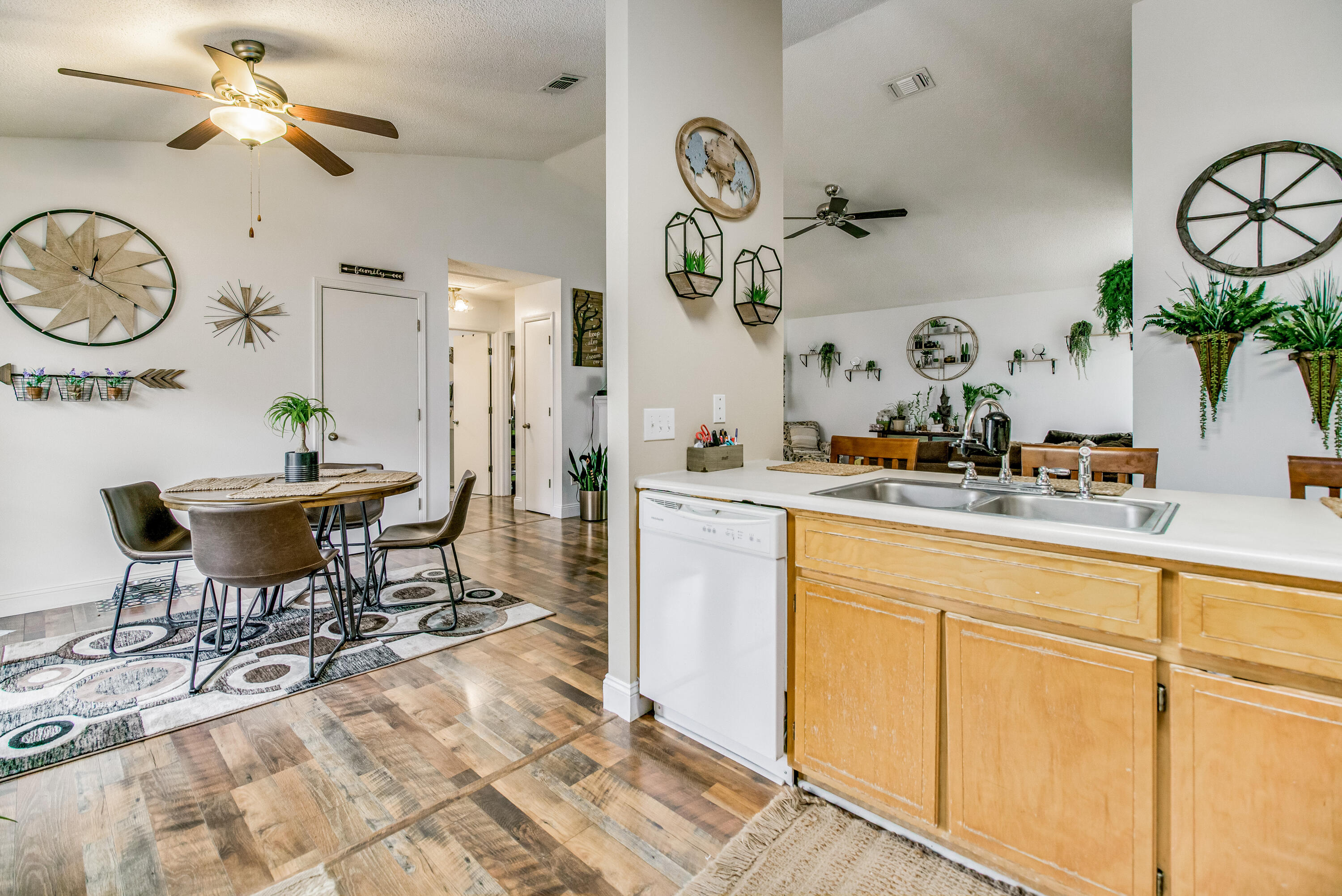 NAVARRE S/D 2ND ADDN - Residential