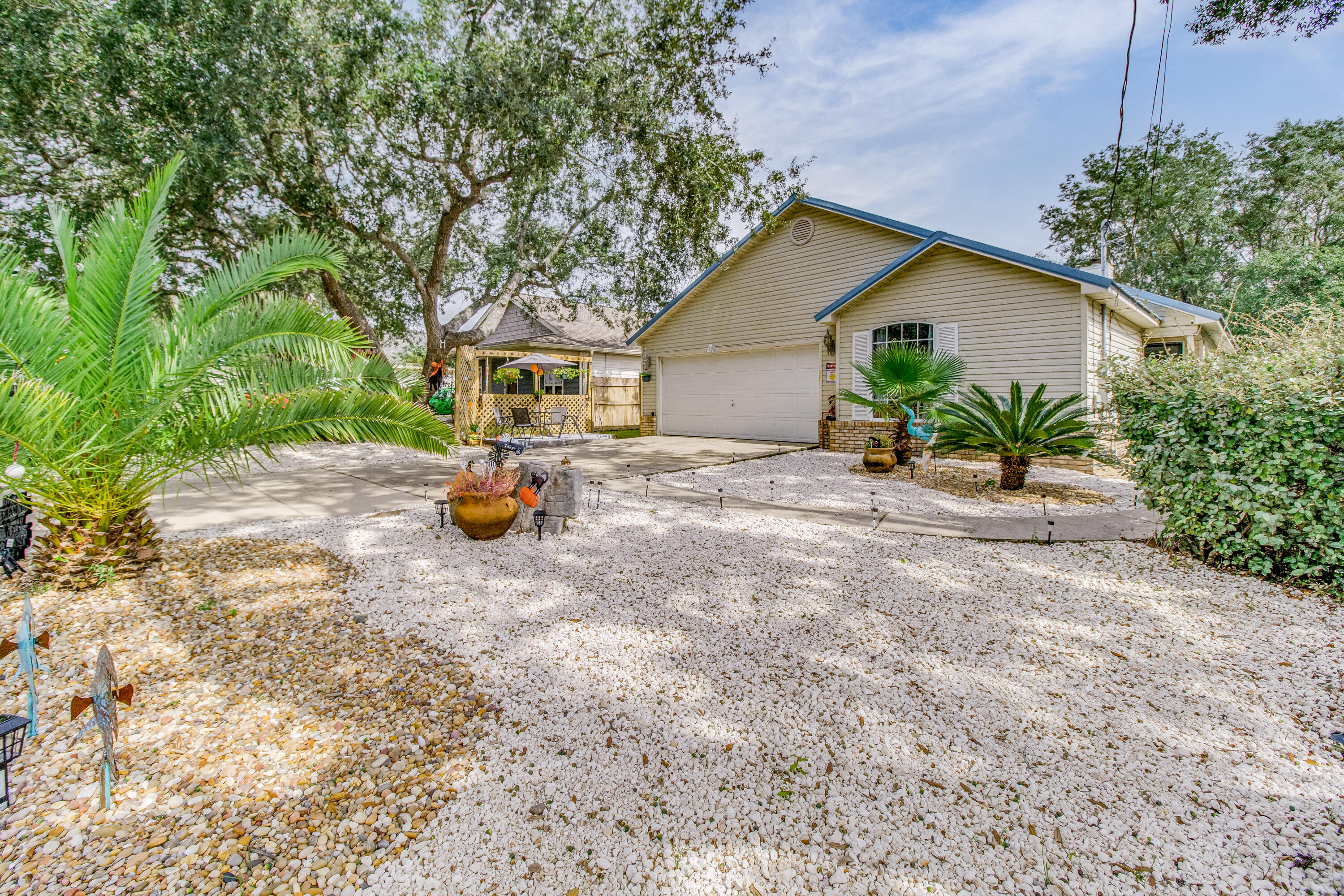 NAVARRE S/D 2ND ADDN - Residential