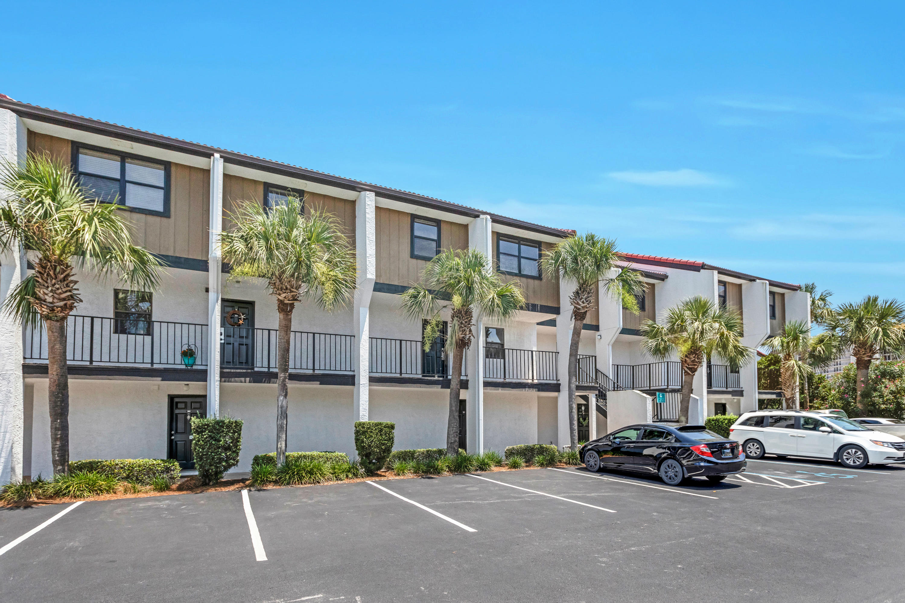 Edgewater Golf Villas I - Residential