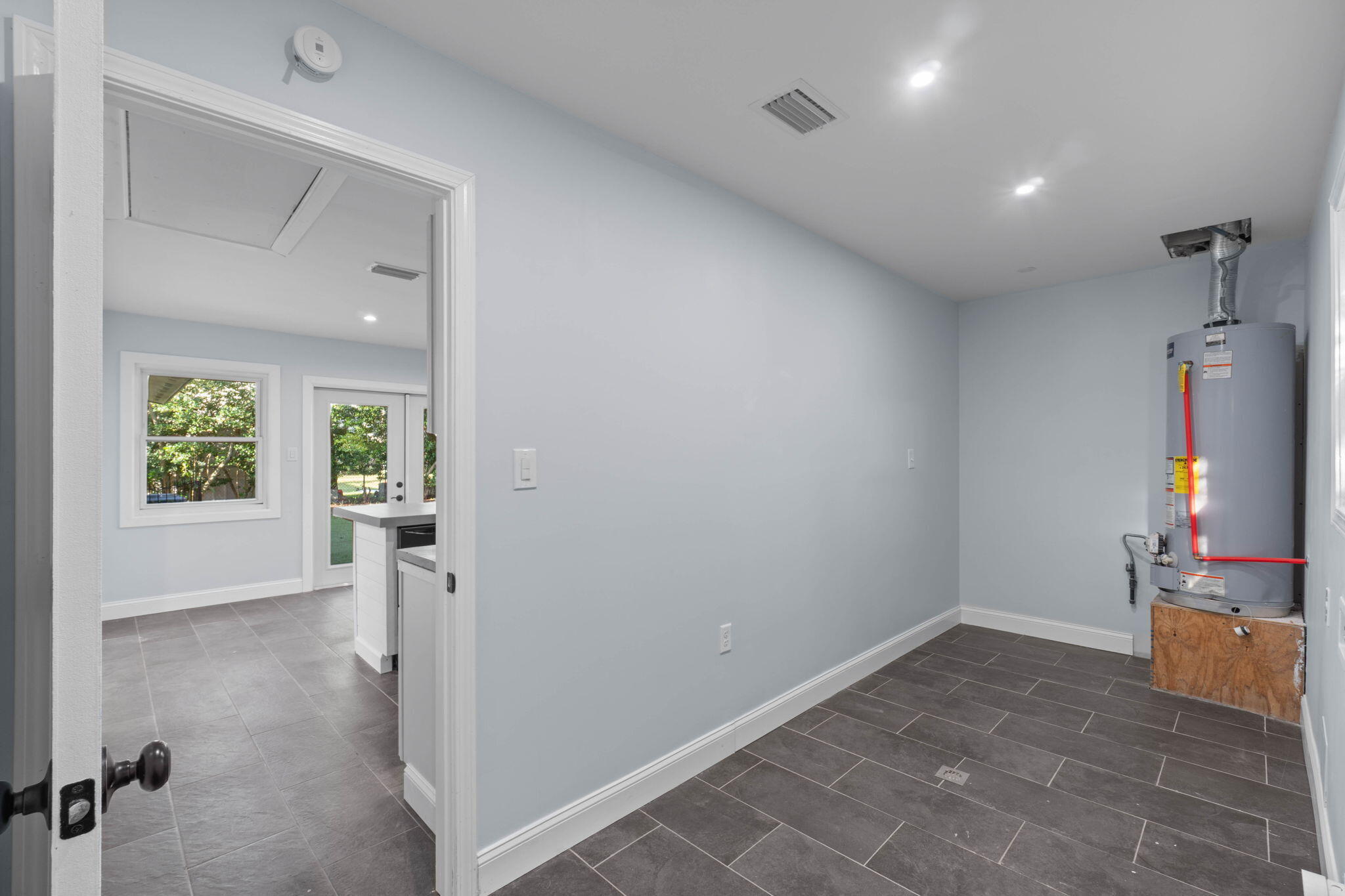 EGLIN HIGHWAY - Residential Lease