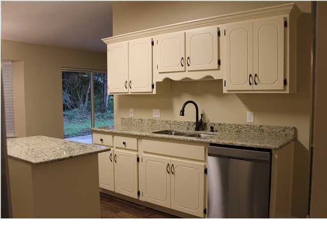 MOSSY OAKS - Residential Lease