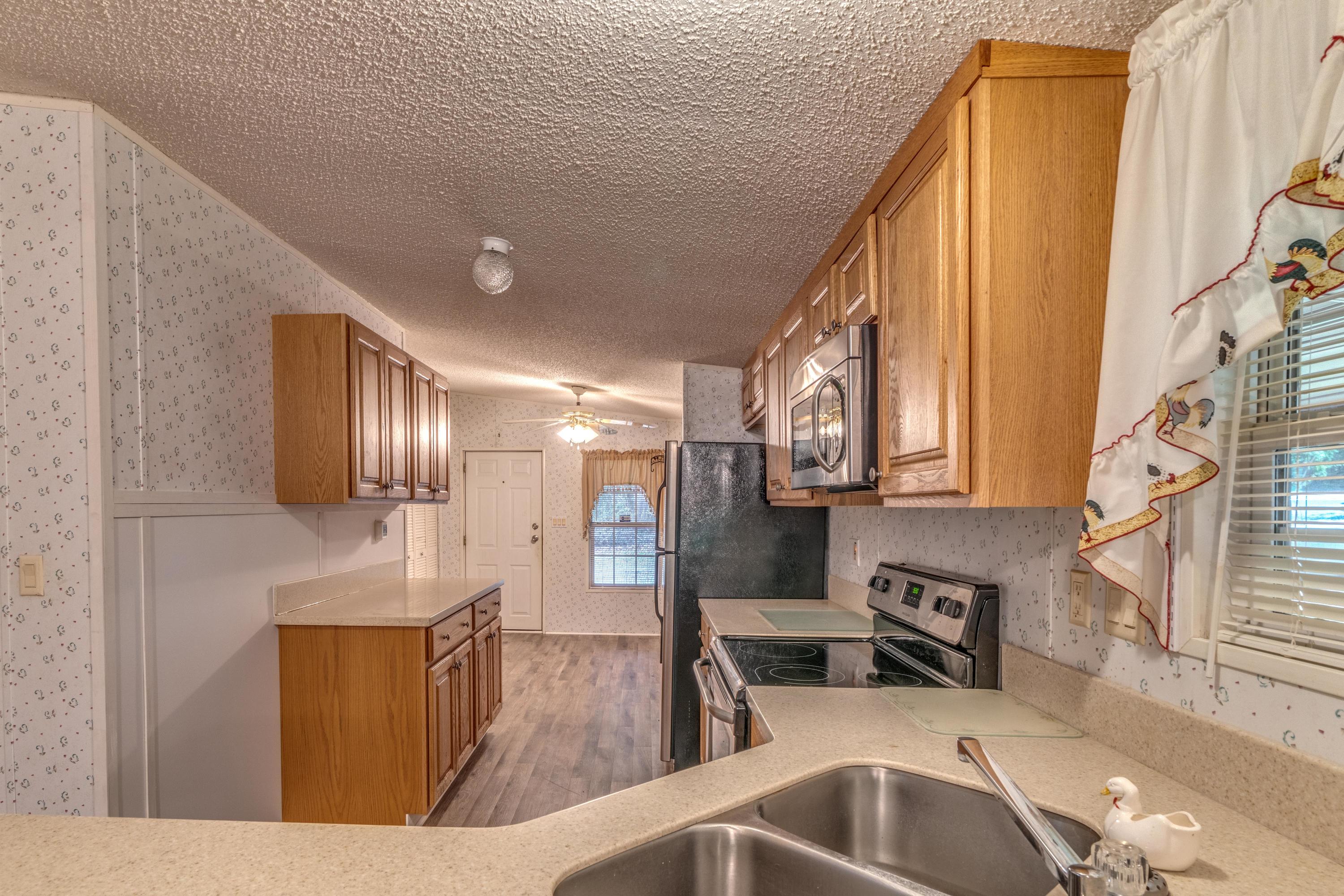 METES & BOUNDS - Residential Lease