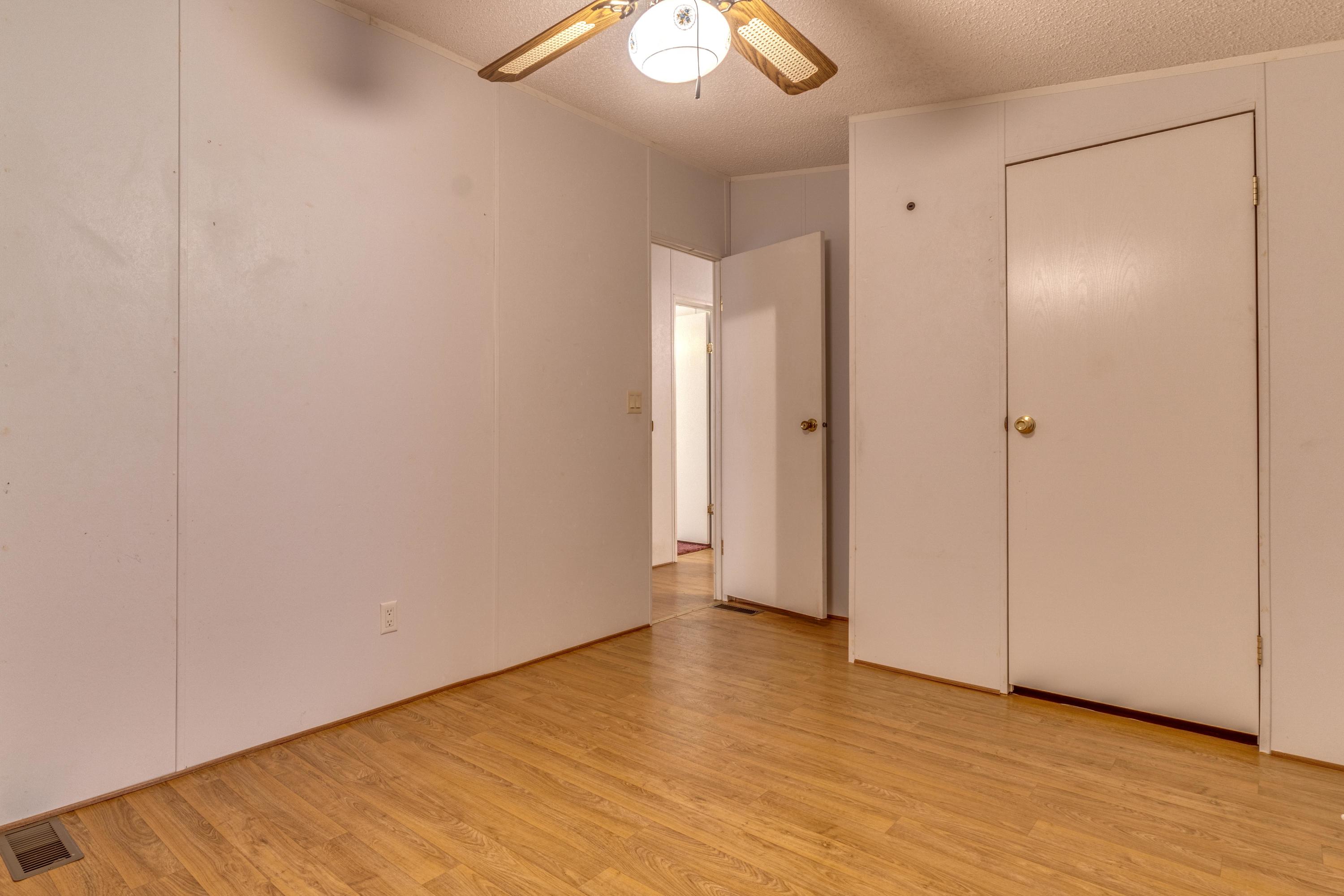 METES & BOUNDS - Residential Lease