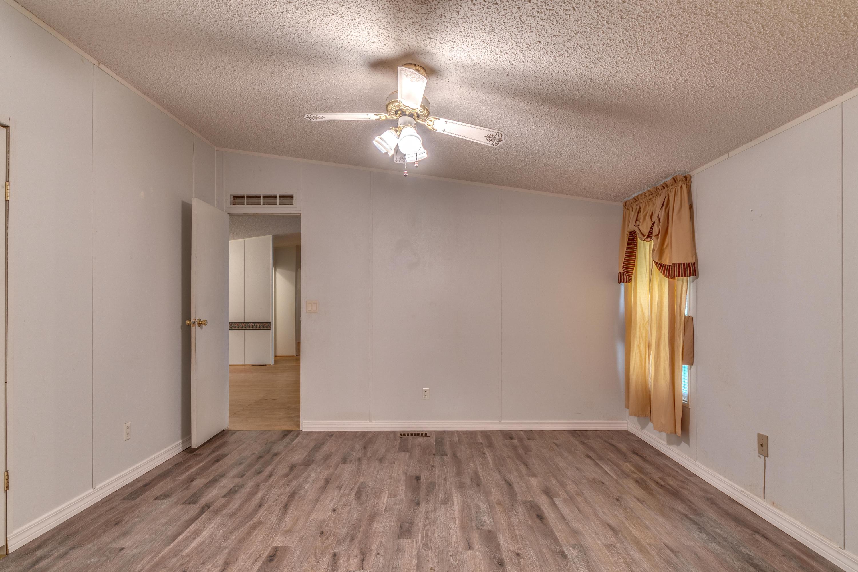 METES & BOUNDS - Residential Lease