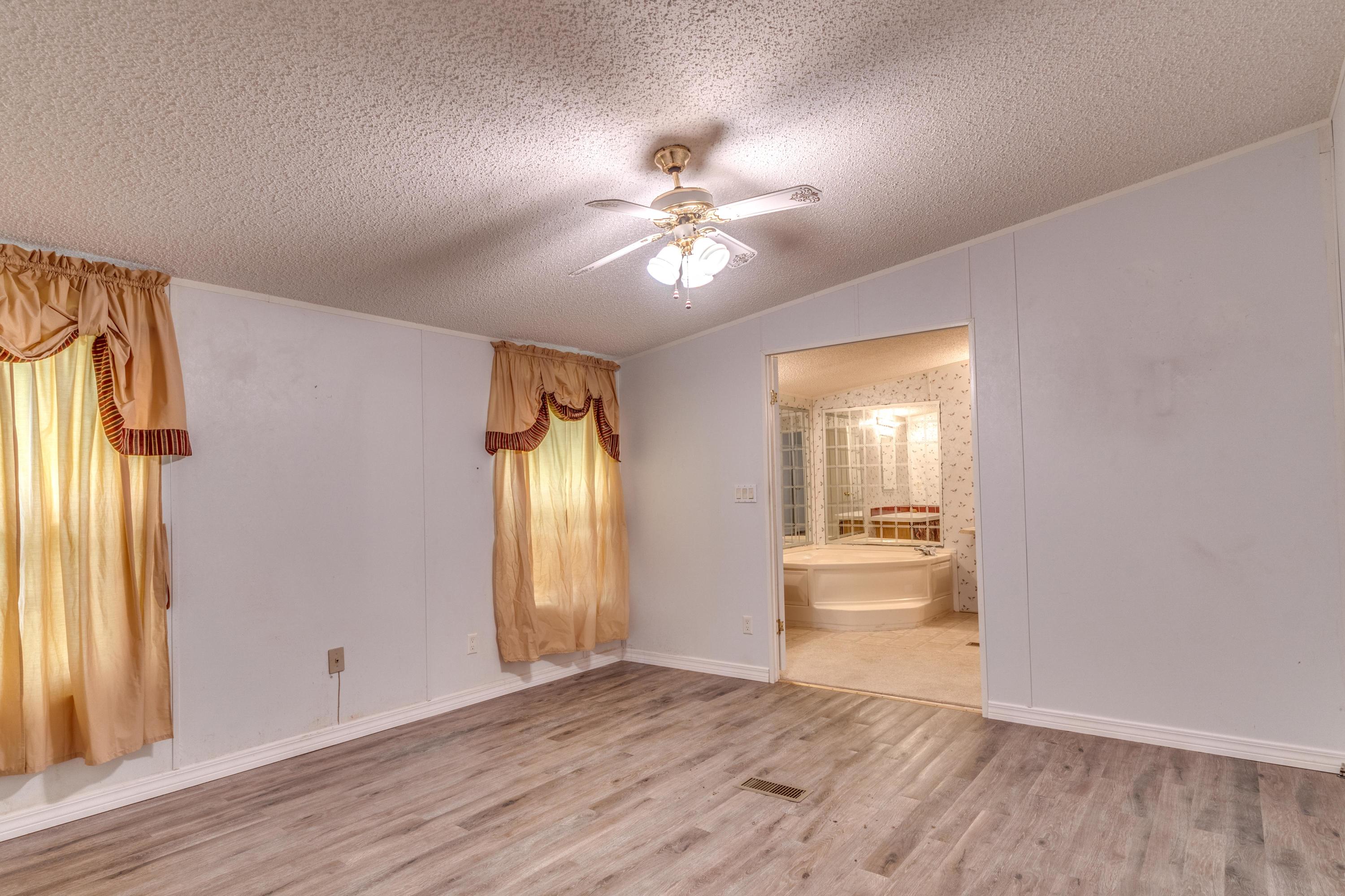 METES & BOUNDS - Residential Lease