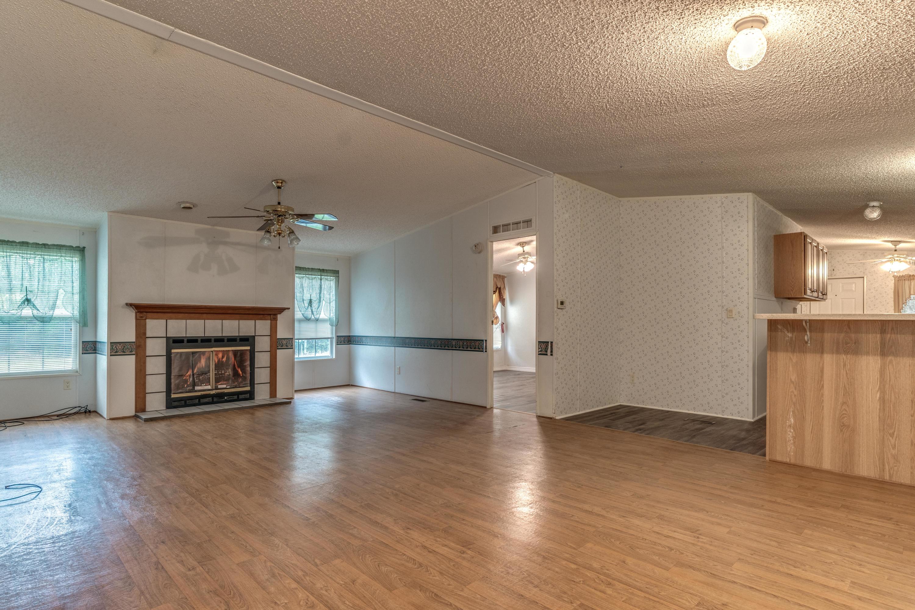 METES & BOUNDS - Residential Lease